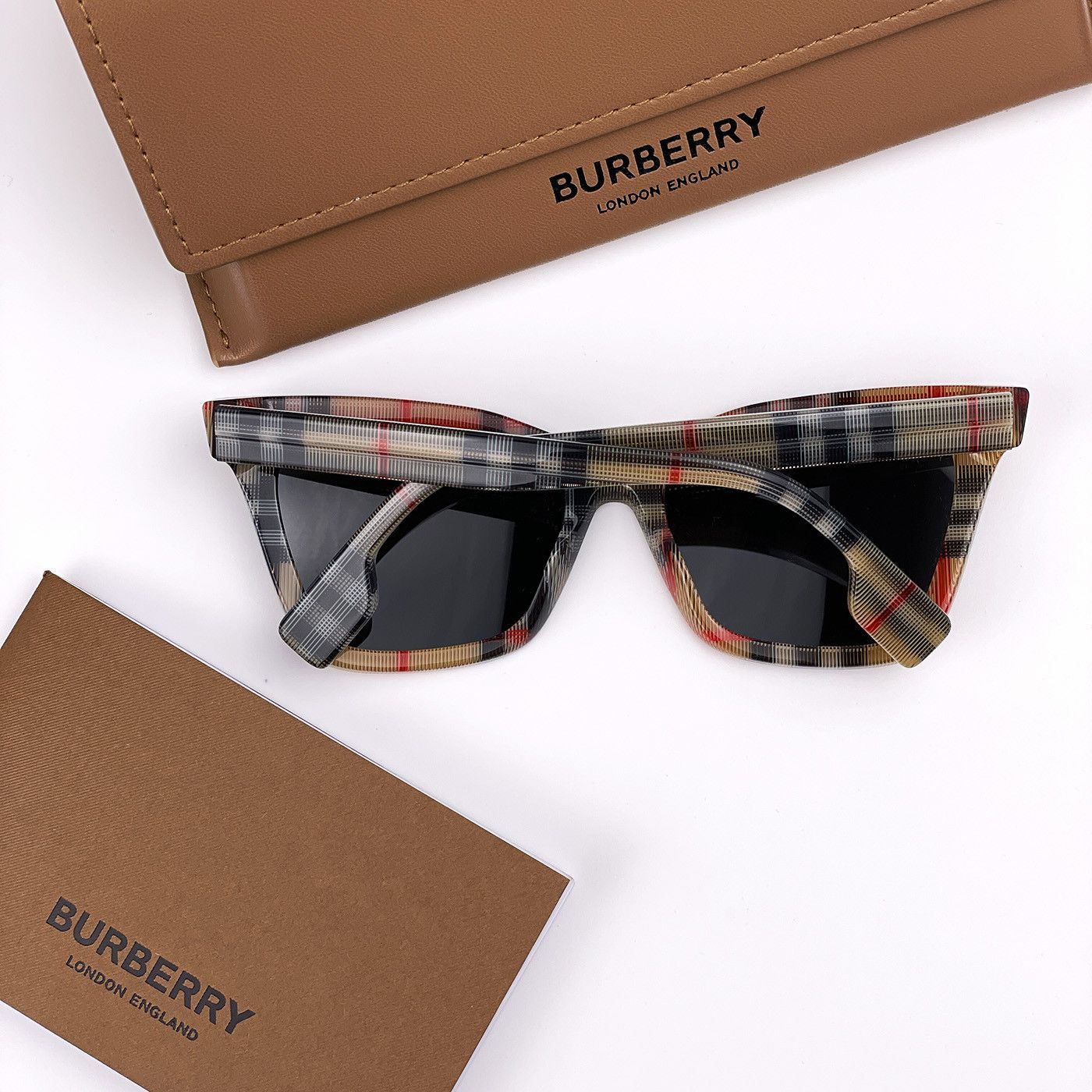 Burberry NEW Burberry BE4346 ELSA 394487 Brown Grey Women Sunglasses Size ONE SIZE - 3 Thumbnail
