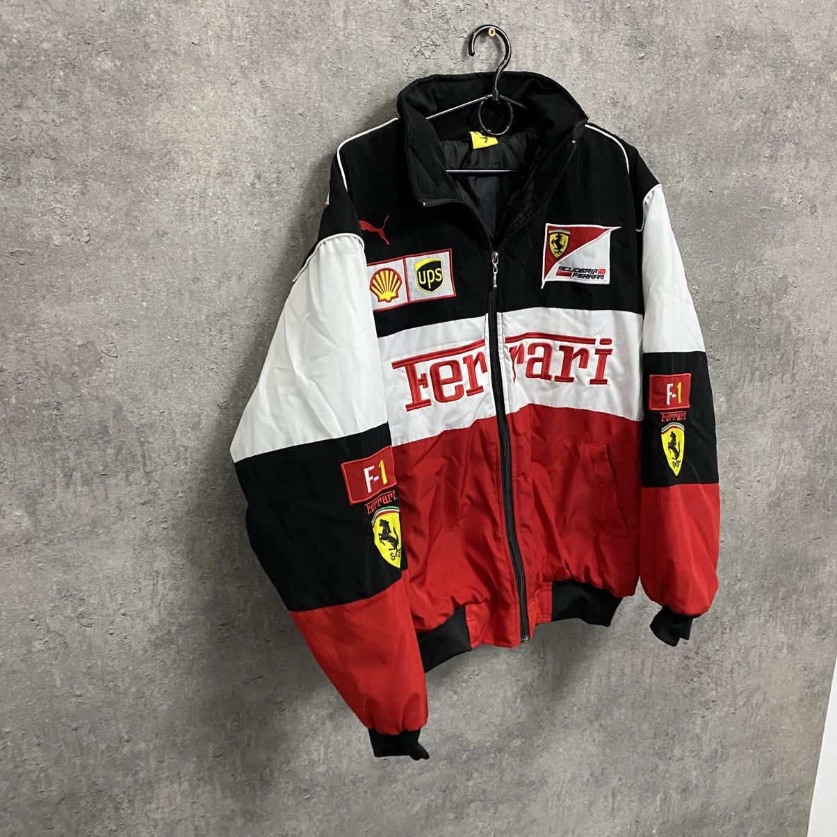 Ferrari × Puma Vintage Ferrari Motorcycle Racing Jacket Big Logo F1 Size US L / EU 52-54 / 3 - 4 Thumbnail