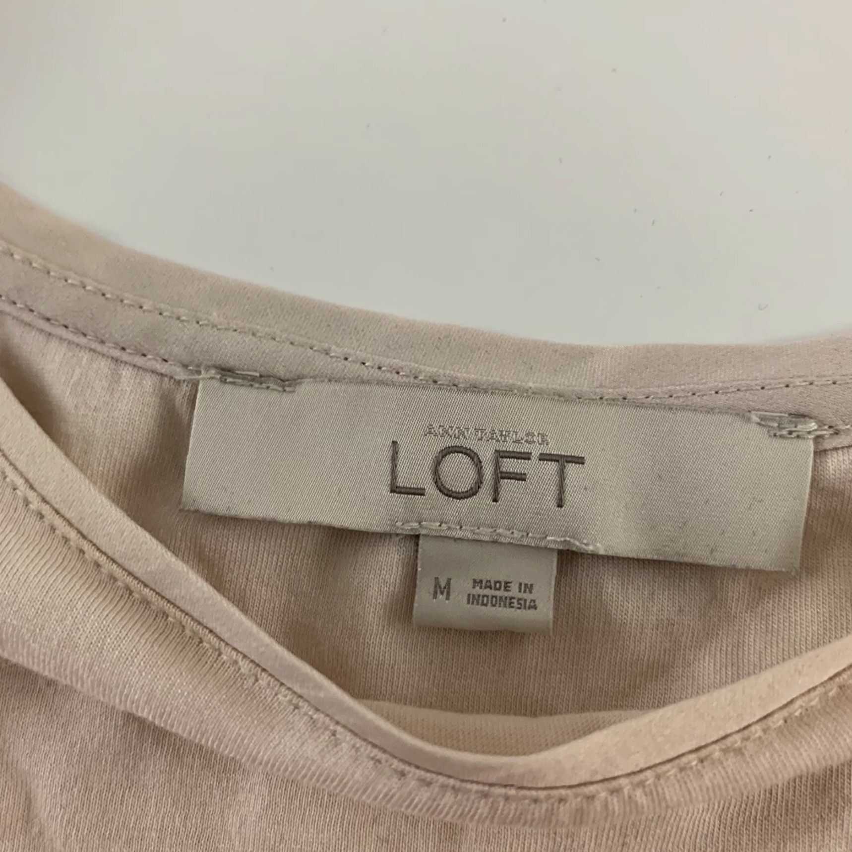 Ann Taylor Ann Taylor Loft Short Sleeve Top Women's Size M Solid Light Pink Blouse Pink Womens M Short Sleeve Shirt Blouse Size M / US 6-8 / IT 42-44 - 2 Thumbnail