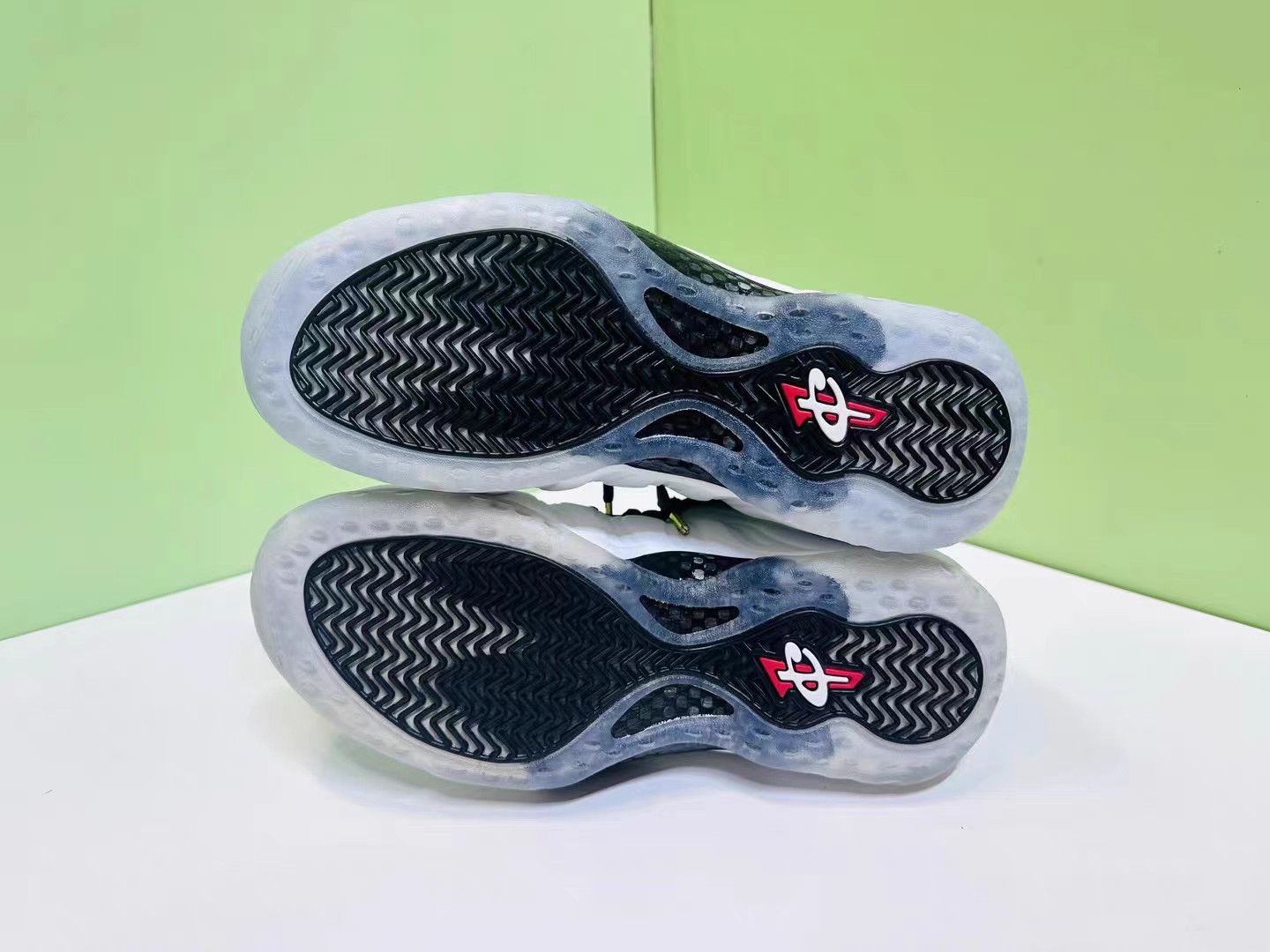 Nike Nike Air Foamposite One Olympic K15 Size US 10 / EU 43 - 8 Thumbnail