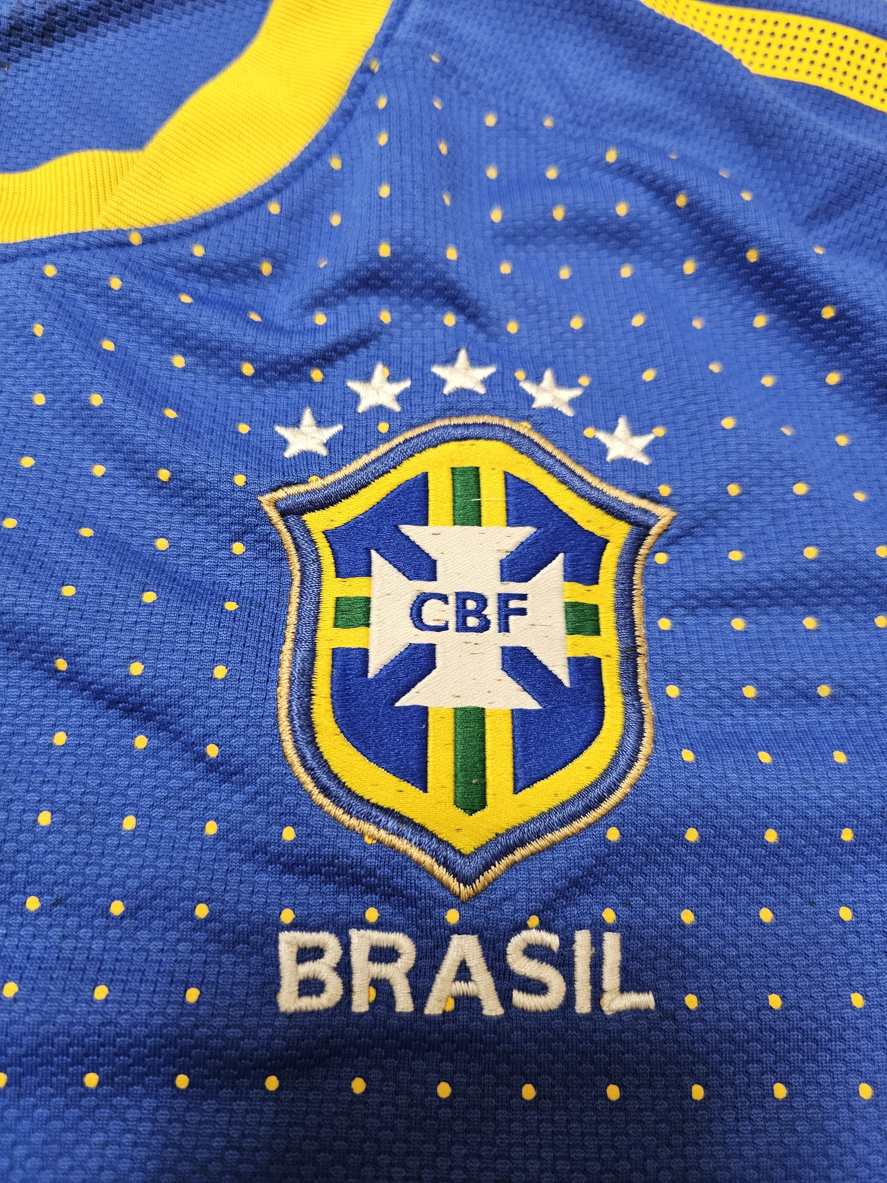 Nike BRAZIL 2010 2011 AWAY FOOTBALL SHIRT SOCCER JERSEY Size US L / EU 52-54 / 3 - 4 Thumbnail