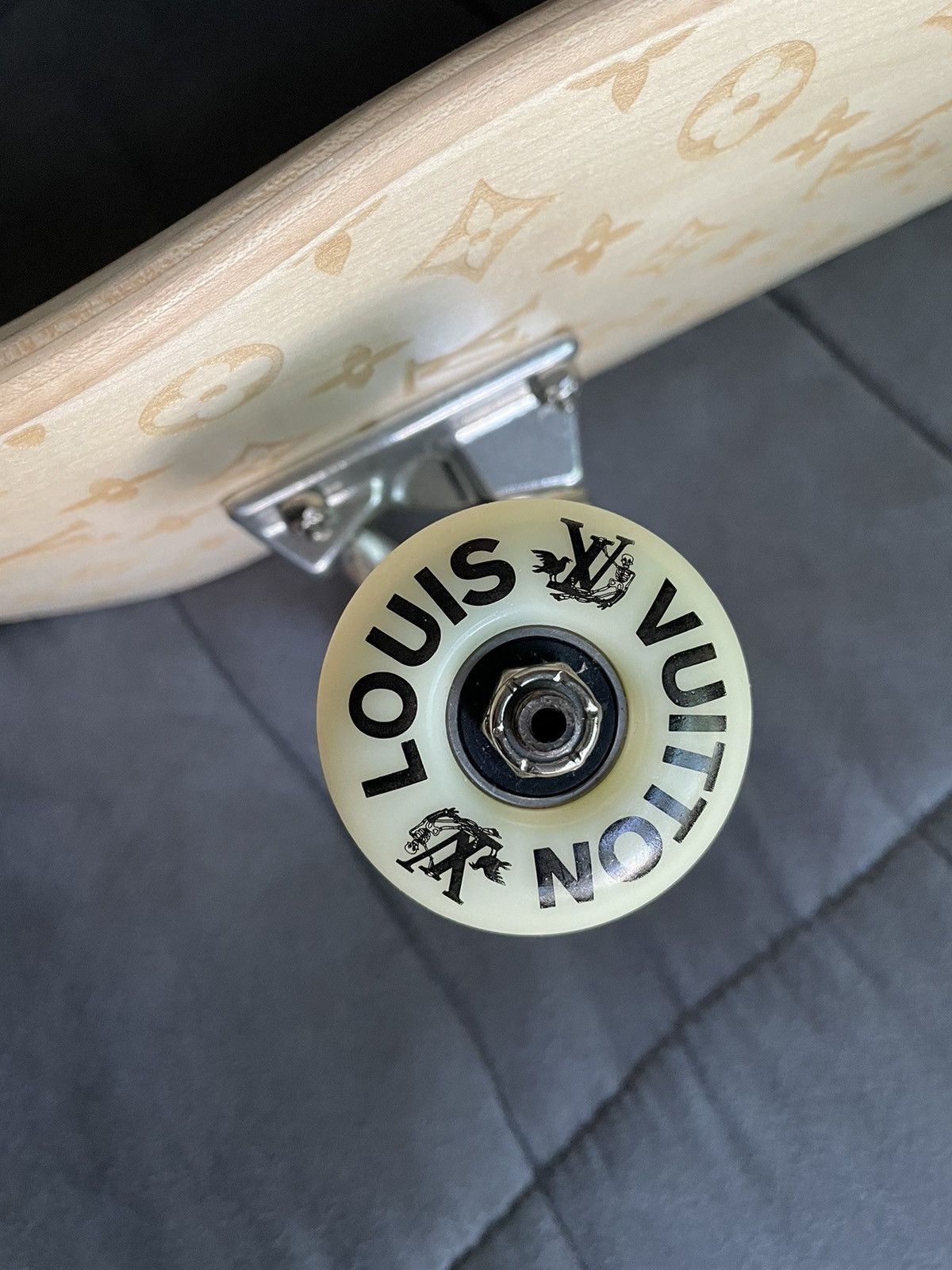 Louis Vuitton Louis Vuitton Maplewood Monogram Skateboard Size ONE SIZE - 5 Thumbnail