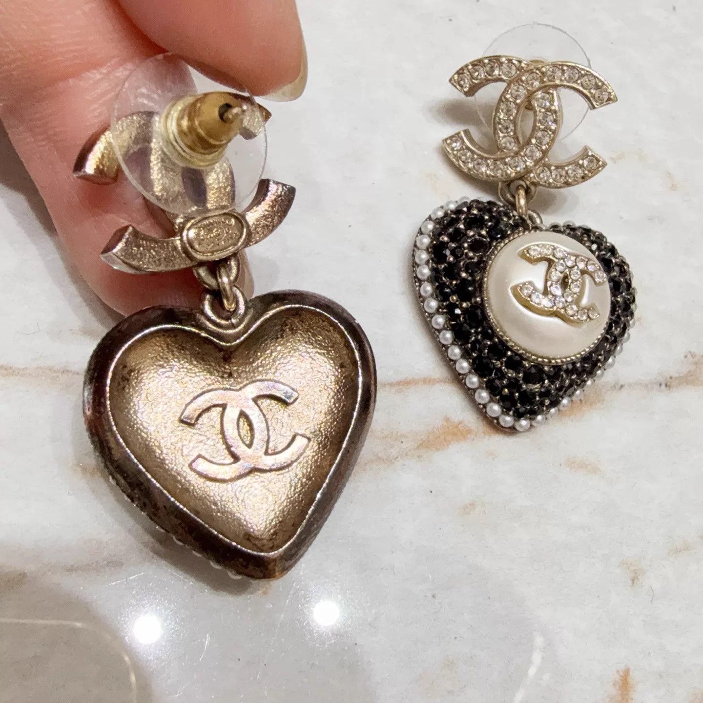 Chanel Chanel 22B B&W Color Blocked CC Pave Heart Pearl Earrings Size ONE SIZE - 4 Thumbnail