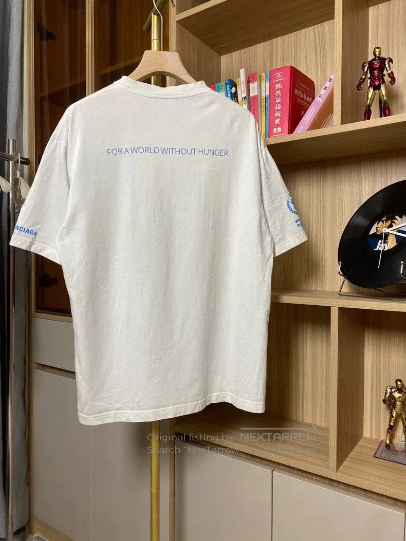 Balenciaga Balenciaga WFP Collaboration T. Size US S / EU 44-46 / 1 - 5 Thumbnail