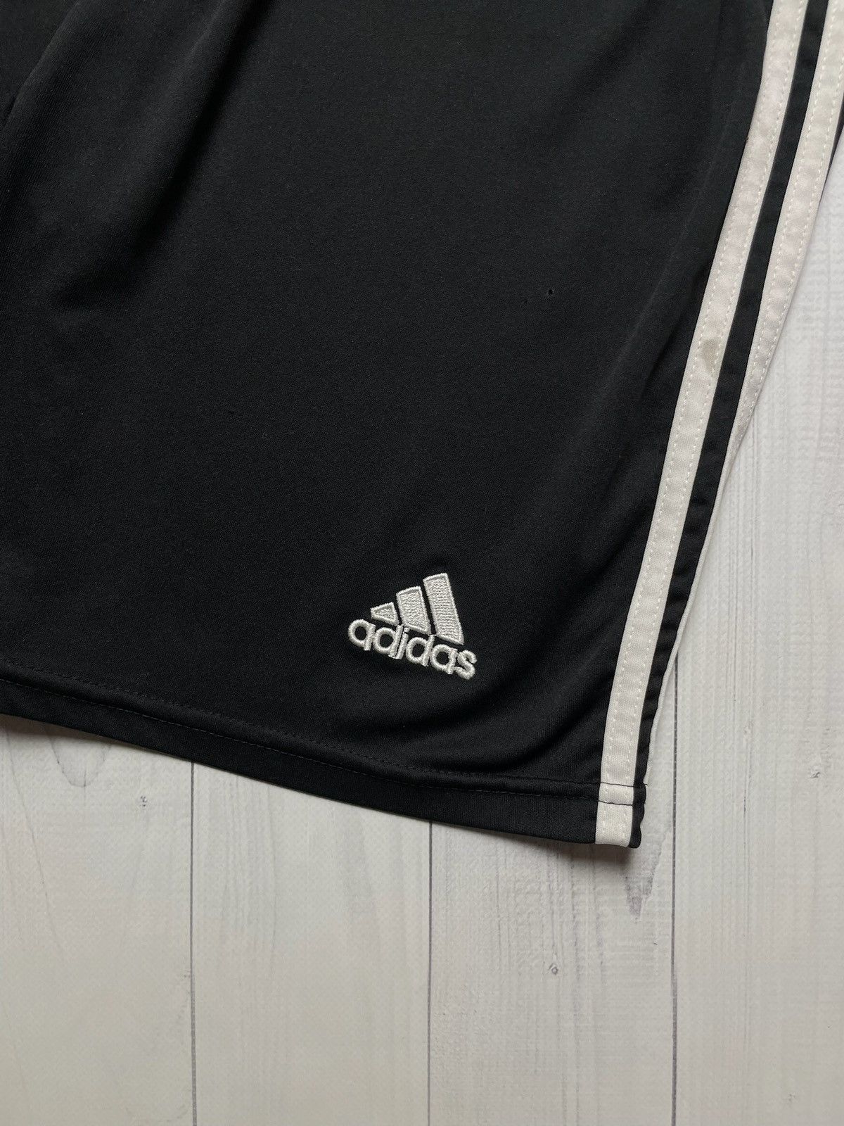 Vintage Vintage Besiktas adidas black shorts size M Size US 32 / EU 48 - 2 Thumbnail