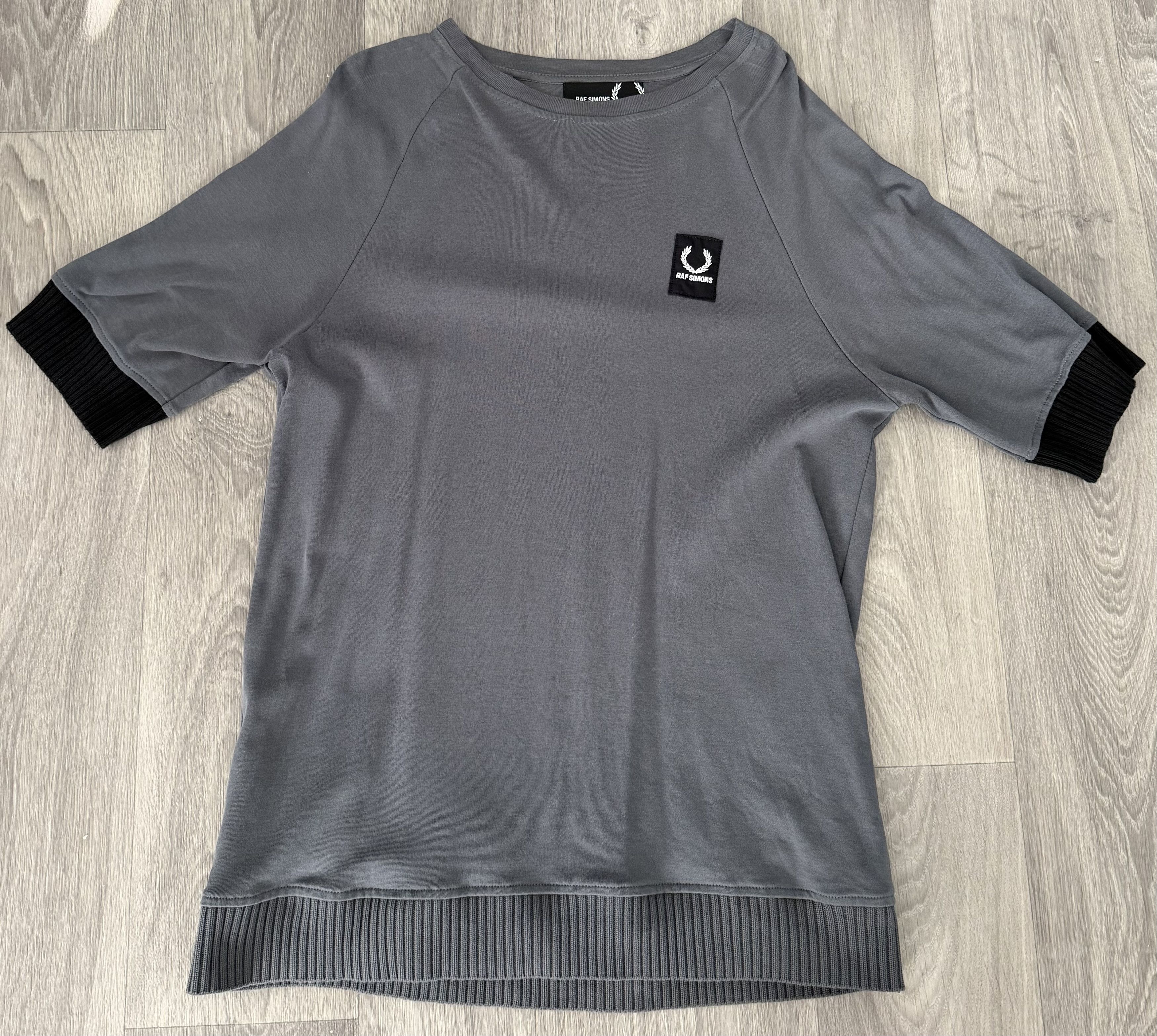 Fred Perry × Raf Simons Raf Simons x Fred Perry Oversized Rib Cuff Tee Size US M / EU 48-50 / 2 - 1 Thumbnail