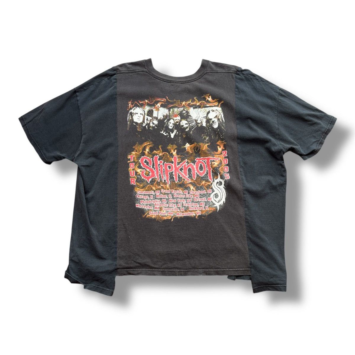 Slipknot VINTAGE CUSTOM SLIPKNOT TOUR 2005 FRONT BACK PRINTED TSHIRT Size US XL / EU 56 / 4 - 4 Thumbnail