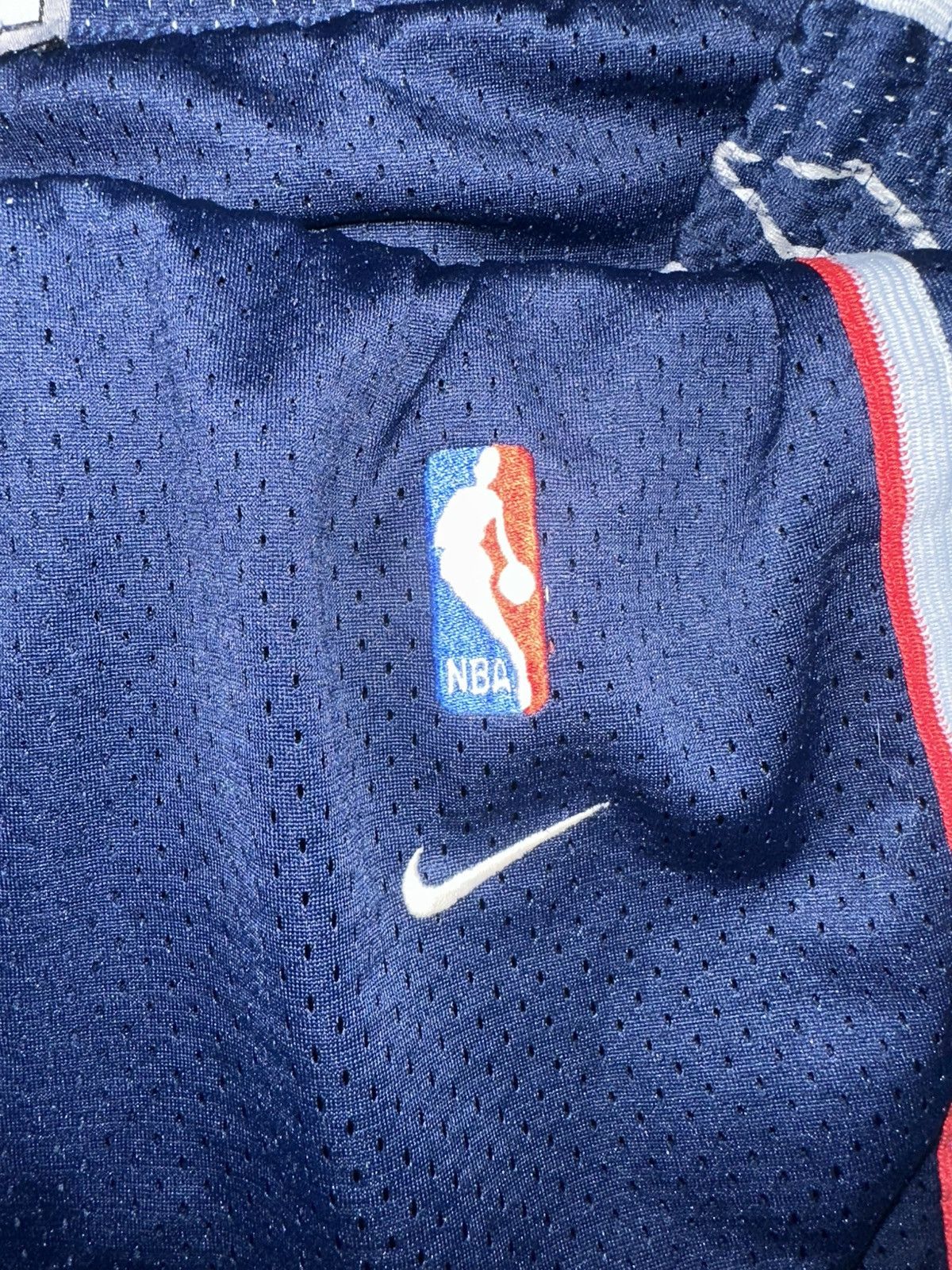 Nike Vintage Nike Brooklyn Nets Shoets Size US 32 / EU 48 - 2 Thumbnail