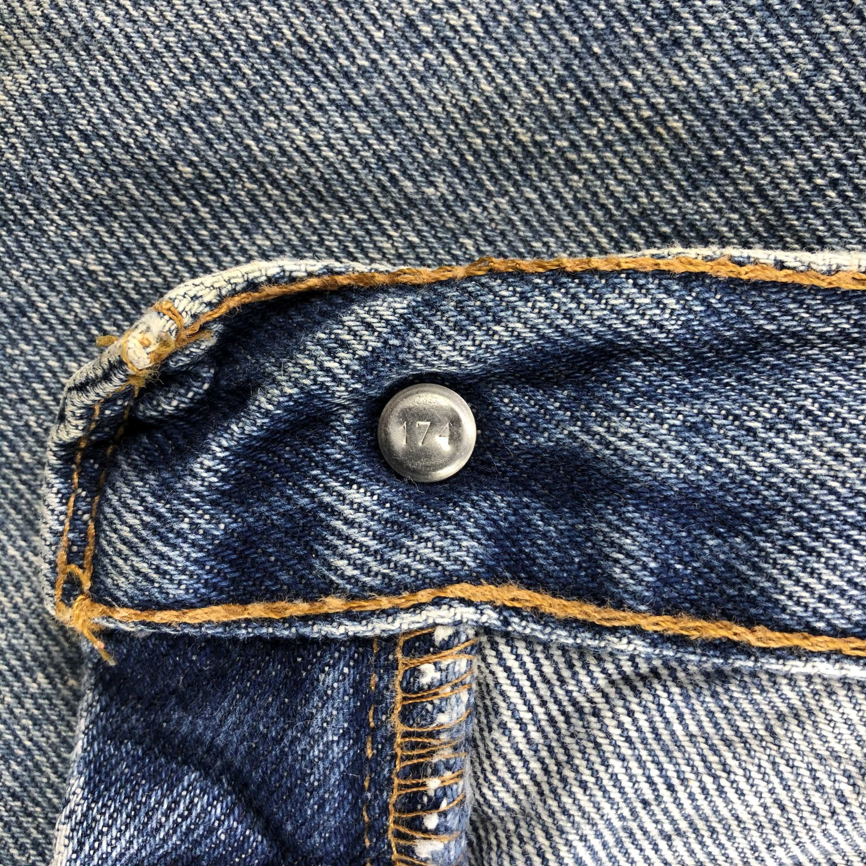 Levi's W47 Vintage Levis Jeans Lot 514 Dirty Washed Denim-J1016 Size US 44 / EU 60 - 9 Thumbnail