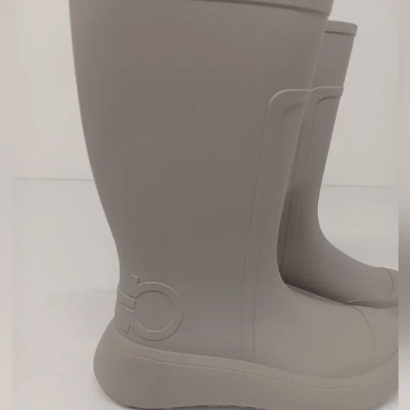 Salvatore Ferragamo Ferragamo Men's Gancini Detail Light Grey Rain Boots - Sz 7 Size US 7 / EU 40 - 5 Thumbnail