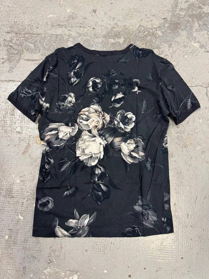 Dolce & Gabbana × Vintage Dolce & Gabbana Flowers Print Grey Tee Size US S / EU 44-46 / 1 - 8 Thumbnail