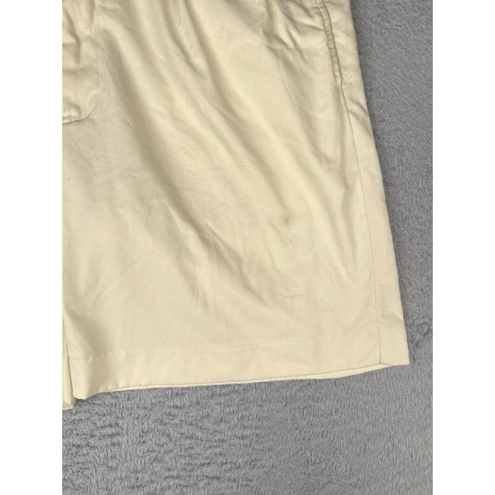 Polo Ralph Lauren Polo Ralph Lauren Polo Golf Shorts Mens 34 Beige Pleated Front Golf Polyester Dress Size US S / EU 44-46 / 1 - 2 Thumbnail