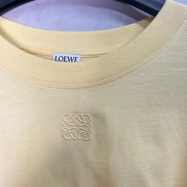 Loewe LOEWE Logo short sleeve in beige Size M / US 6-8 / IT 42-44 - 2 Thumbnail