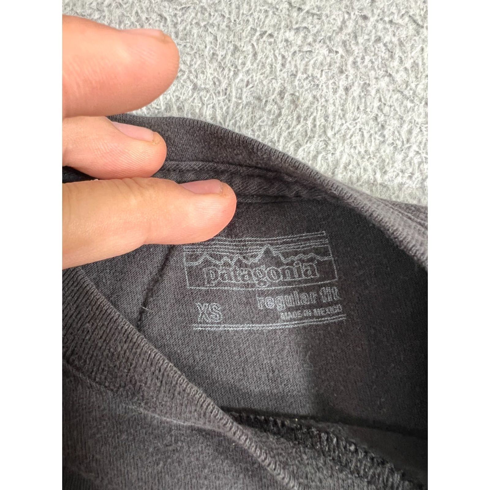 Patagonia Patagonia Mens XS Black Shirt Long Sleeve Organic Cotton Double-Sided T-Shirt 38933 Size US XS / EU 42 / 0 - 3 Thumbnail