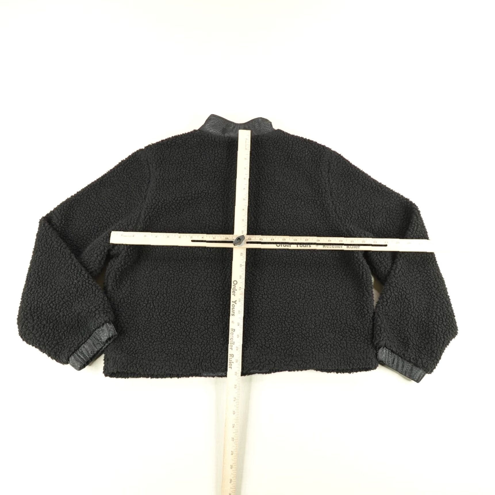 Juicy Couture Juicy Couture Jacket Womens 2XL Black Sherpa Snakeskin Print Solid Logo Zipper Full Zip Pockets Basic Jacket 2XL Womens Size XXL / US 16-18 / IT 52-54 - 6 Thumbnail