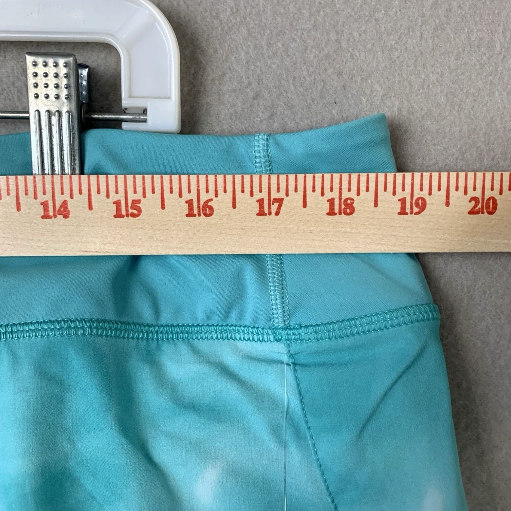Athleta Athleta Run With It 3.5” Short XL Blue Running Shorts Back Pocket Pickleball Women's Athletic Short Regular Size XL Color Blue Pockets Size 40" / US 18 - 8 Thumbnail