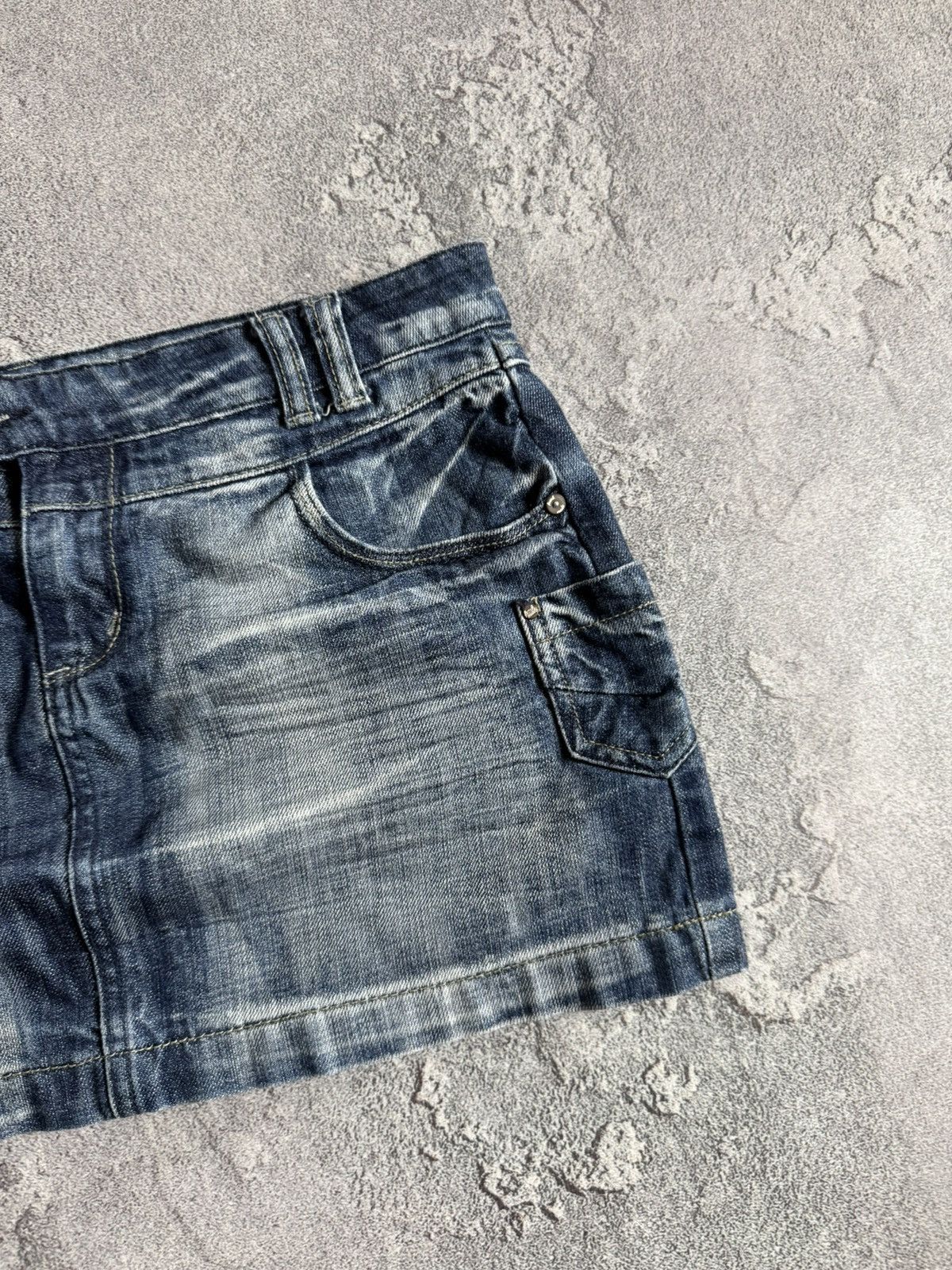 Japanese Brand Y2K avantgarde denim mini skirt hysteric glamour japanese Size 26" / US 2 / IT 38 - 9 Thumbnail