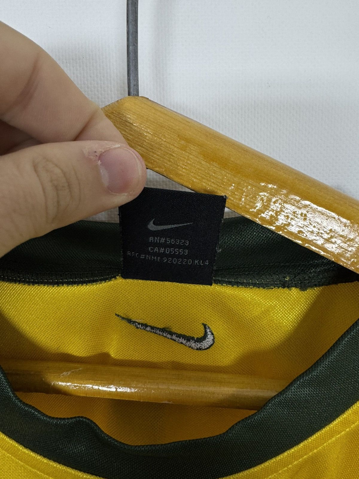 Nike Vintage BRAZIL 2000/2002 HOME FOOTBALL SHIRT SOCCER JERSEY Size US XL / EU 56 / 4 - 12 Thumbnail