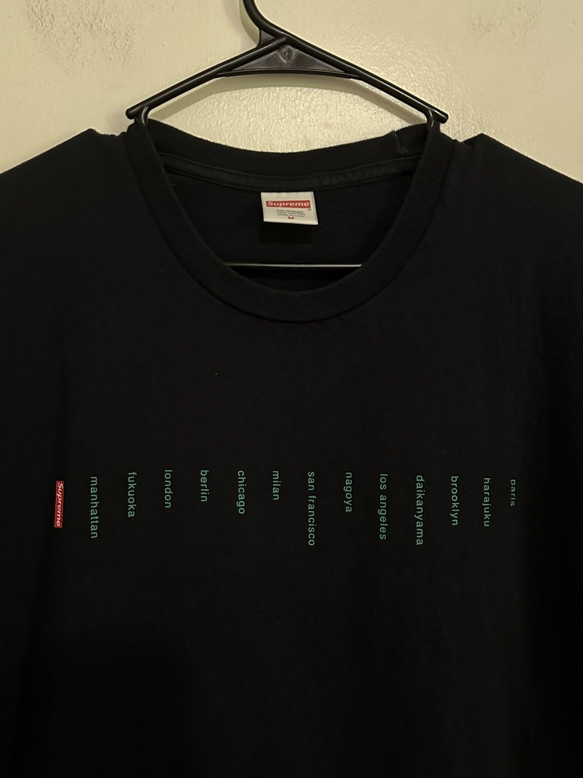 Supreme Supreme Location Tee Size US M / EU 48-50 / 2 - 2 Thumbnail