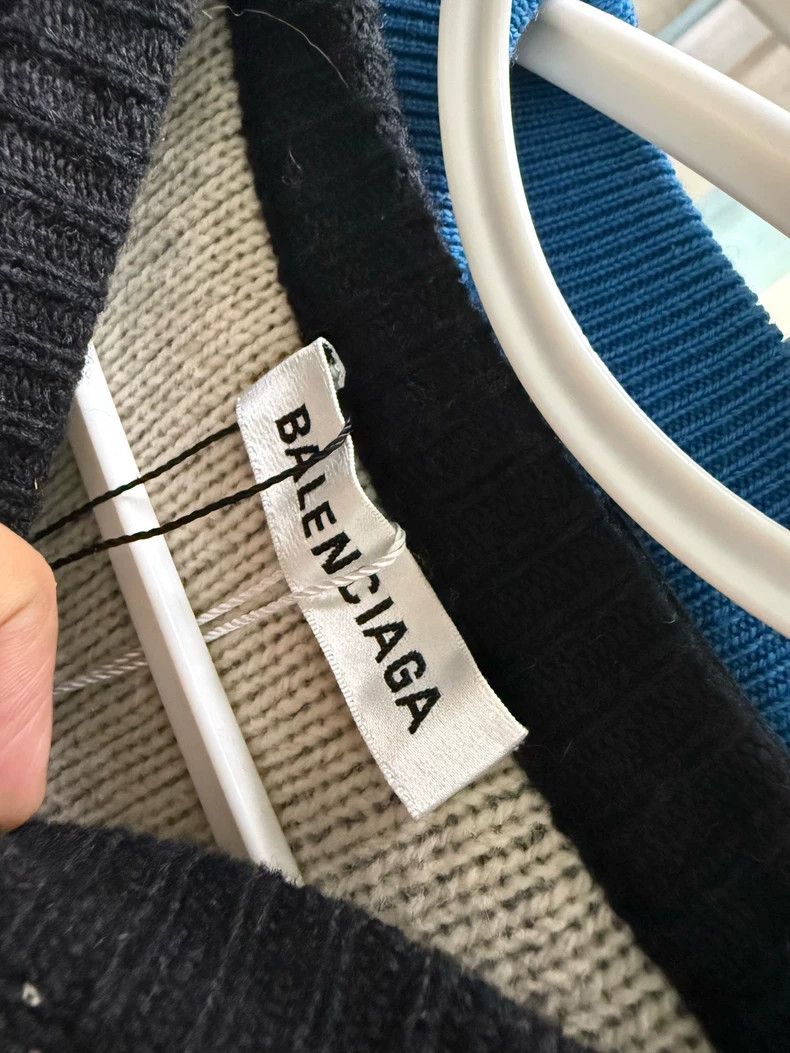 Balenciaga Balenciaga Bullet screen sweater Size US S / EU 44-46 / 1 - 4 Thumbnail