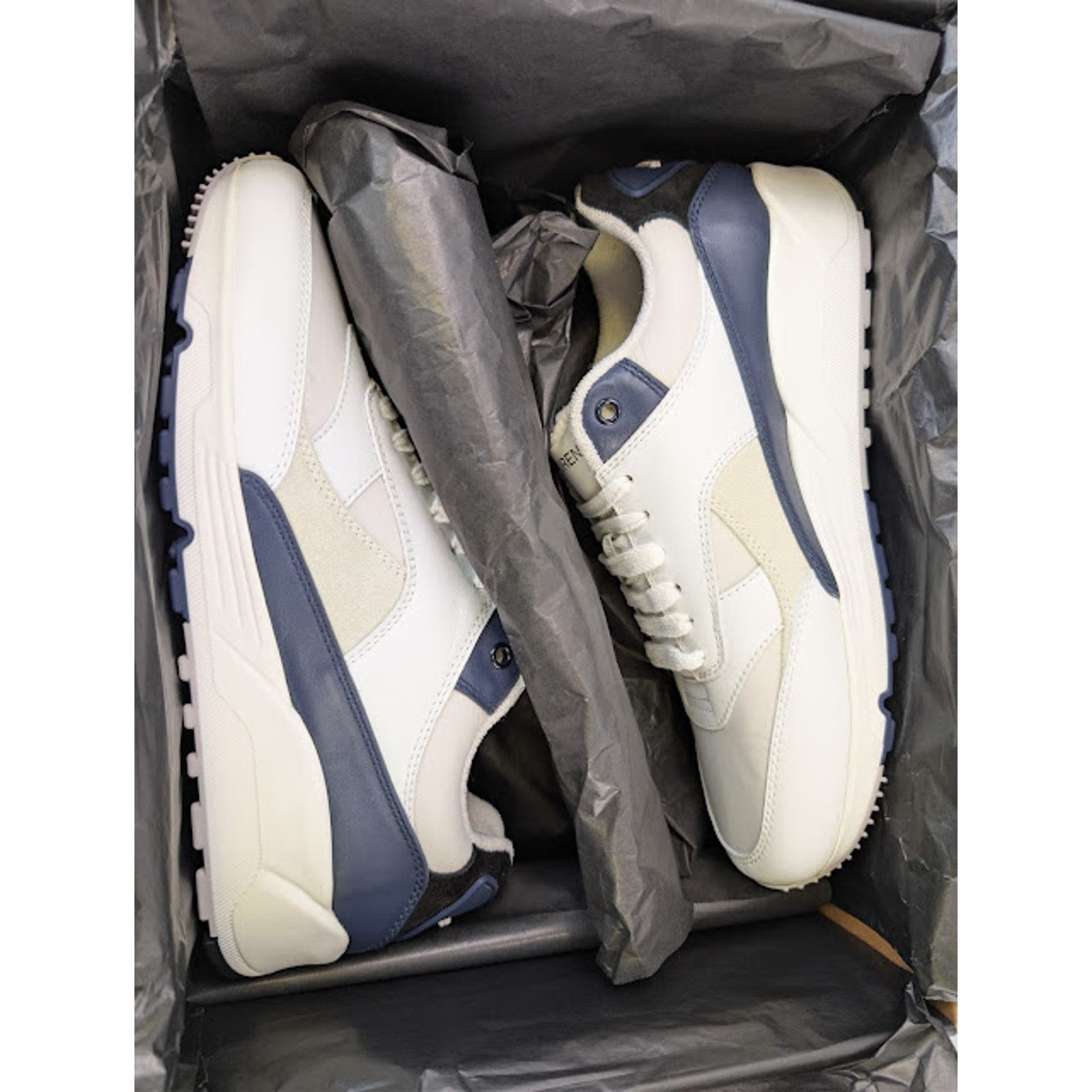 Saint Laurent Paris o1rshd1 Bump 15 Low-Top Sneaker in Blanc Optique / Soft A Size US 11 / EU 44 - 21 Thumbnail