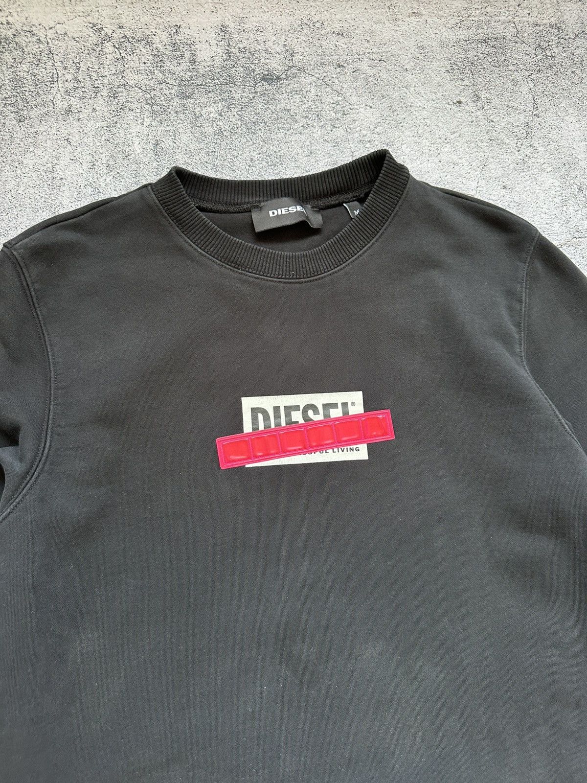 Diesel Vintage Diesel Sweatshirt Box Logo Rubber Y2K Size US M / EU 48-50 / 2 - 7 Thumbnail