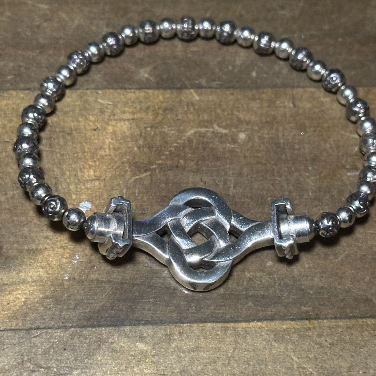Other Silver tone Celtic knot beaded bracelet Size ONE SIZE - 6 Thumbnail