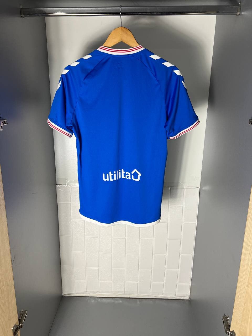 Hummel VINTAGE HUMMEL FC RANGERS SCOTLAND SOCCER JERSEY RETRO Y2K Size US S / EU 44-46 / 1 - 9 Thumbnail
