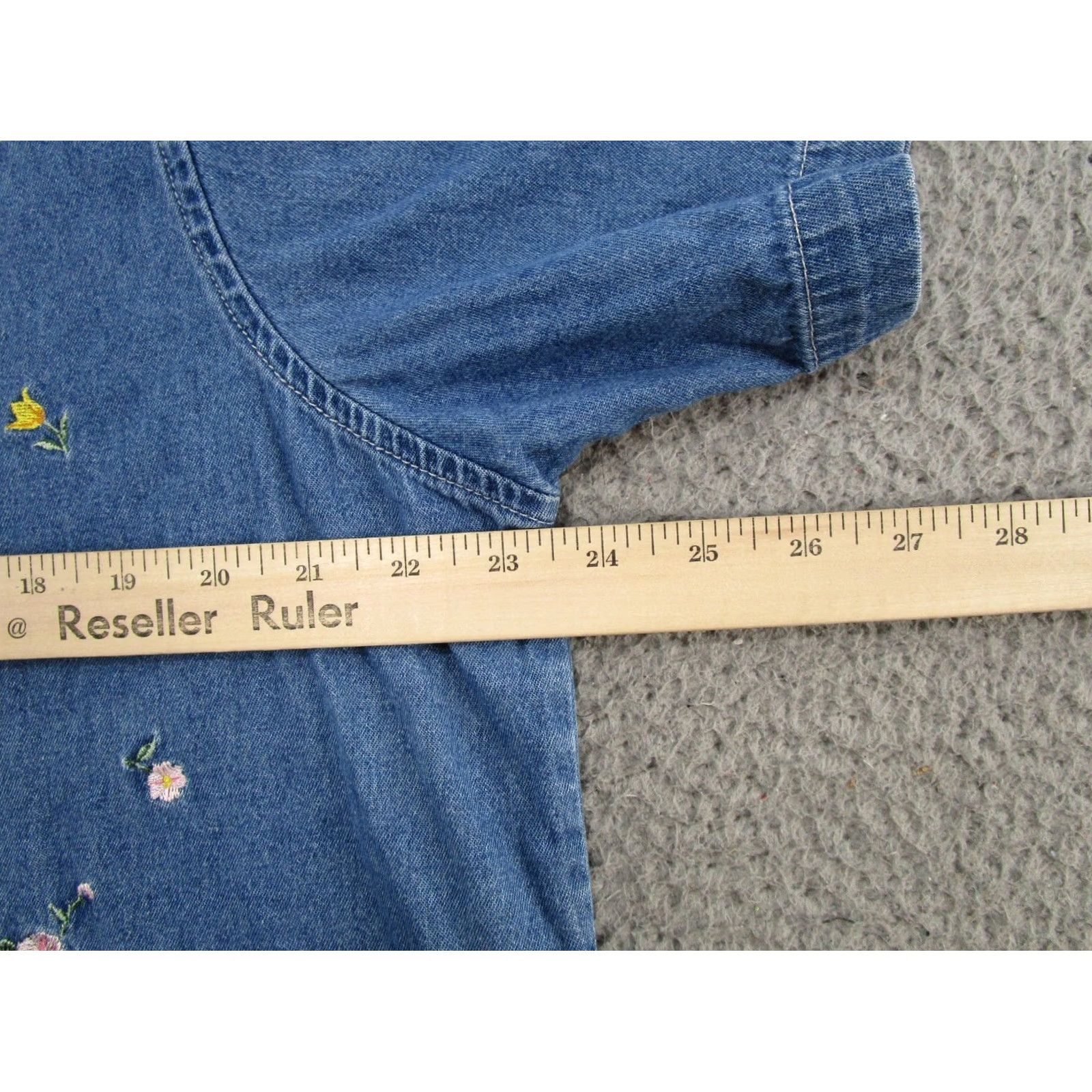 Basic Editions VINTAGE Basic Editions Denim Button Shirt Plus SZ 18 Floral Embroidered 90s Women's Shirt Mens Womens Size XXL / US 16-18 / IT 52-54 - 5 Thumbnail