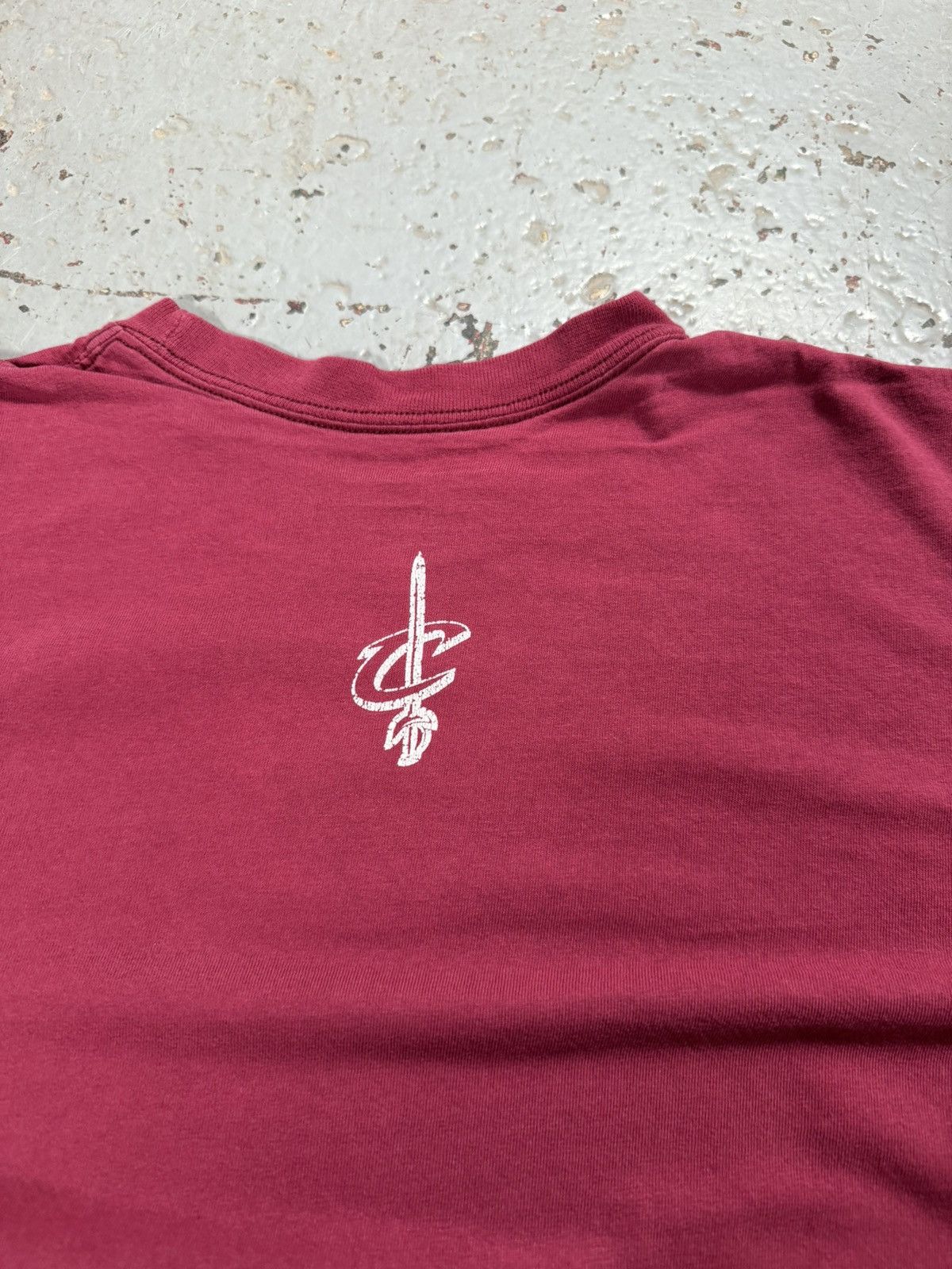 Nike Vintage Thrashed Nike Witness College Tee Size US M / EU 48-50 / 2 - 5 Thumbnail