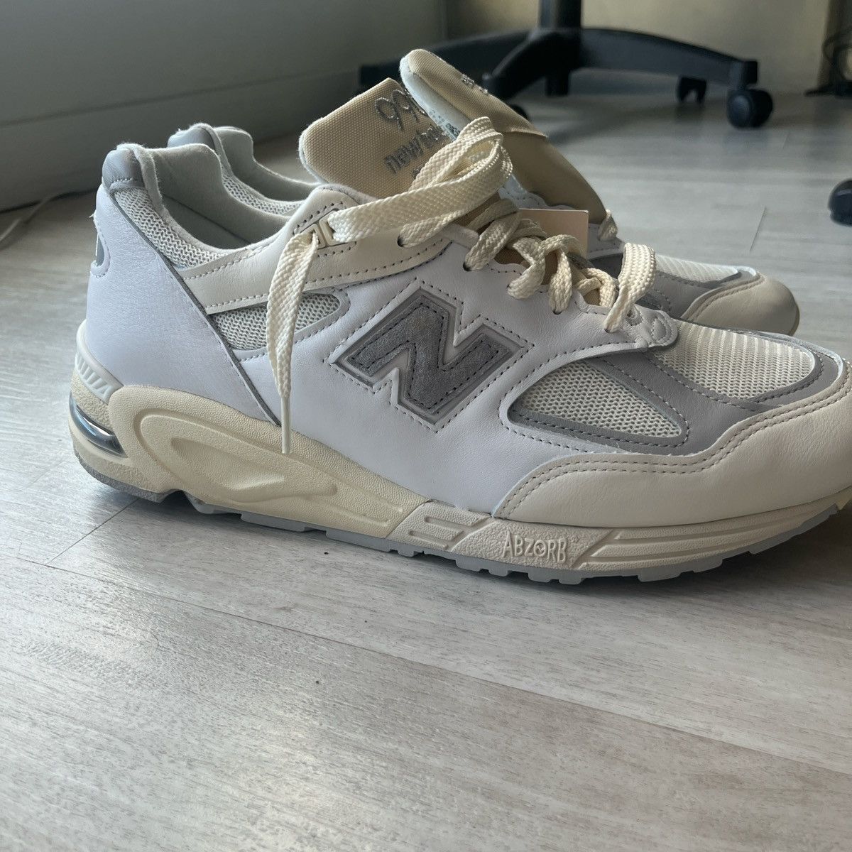 New Balance New Balance 990vv2 MiUSA Teddy Santis Sea Salt Sneakers Size US 12 / EU 45 - 3 Thumbnail