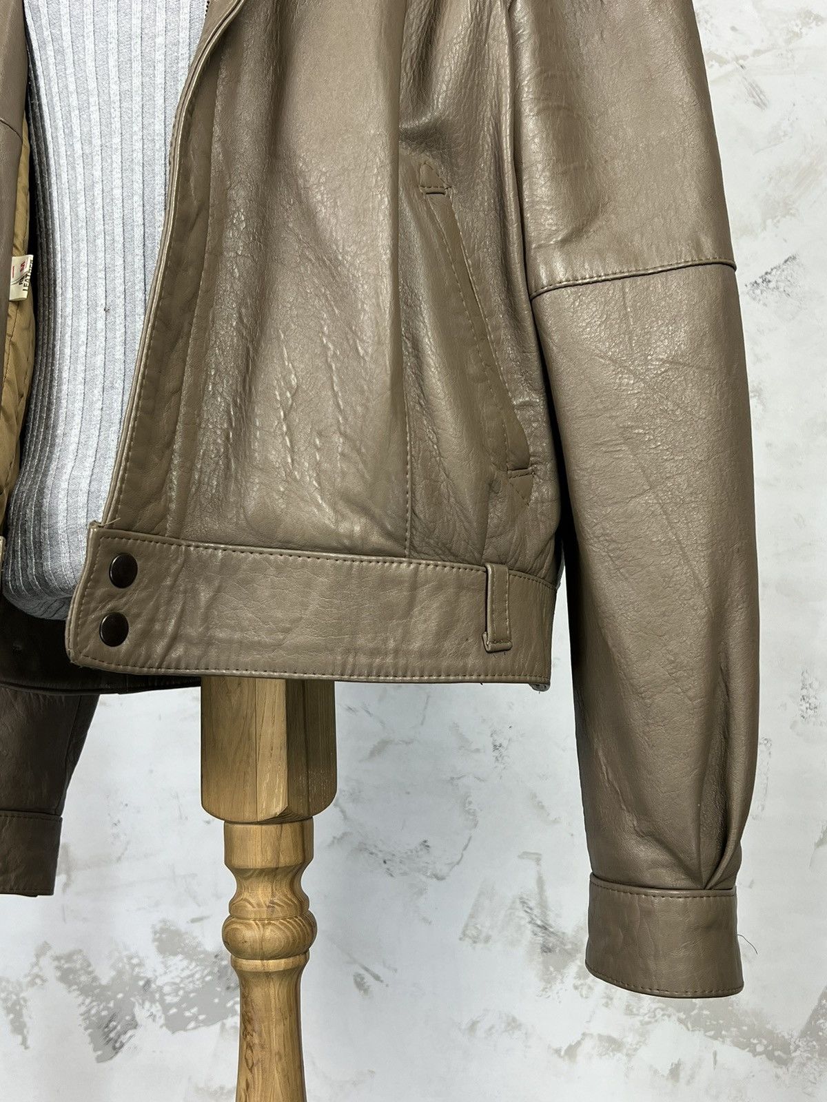 Vintage Vintage Leather Bomber Jacket Size M - L Size M / US 6-8 / IT 42-44 - 5 Thumbnail