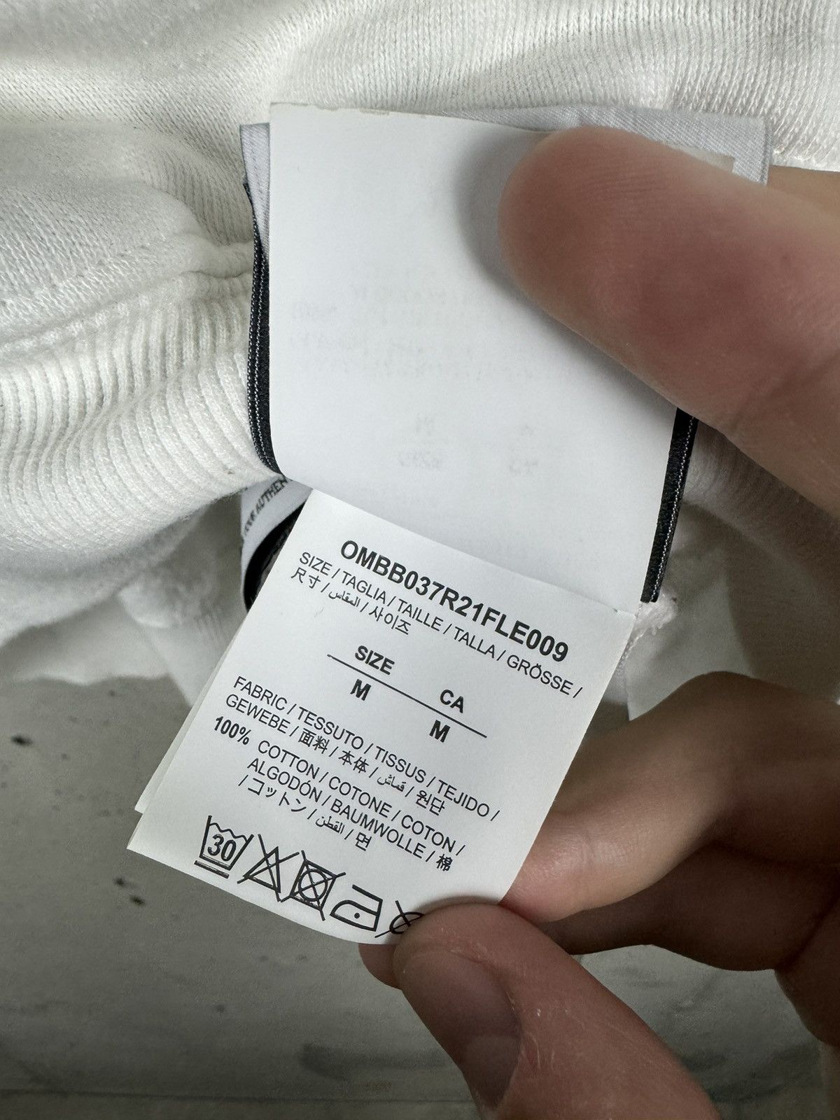 Off-White × Virgil Abloh Off-White World Caterpillar Print Hoodie - Medium Size US M / EU 48-50 / 2 - 6 Thumbnail