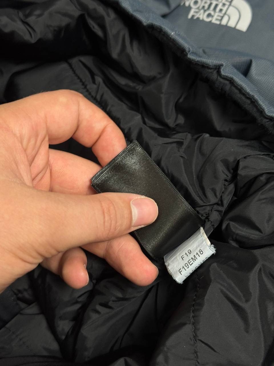 The North Face TNF DryVent Hooded Jacket Gray Size US L / EU 52-54 / 3 - 12 Thumbnail