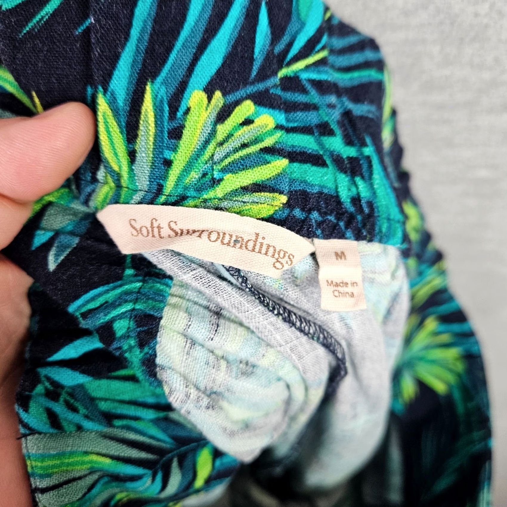 Soft Surroundings Soft Surroundings Pants Women Adult Regular Size M Green Floral Linen Rayon Front Flat Button New Size 32" / US 10 / IT 46 - 5 Thumbnail