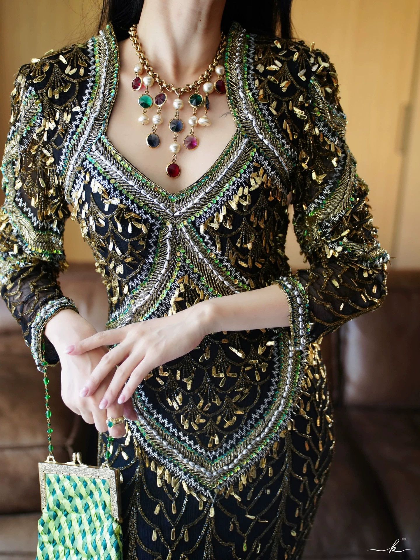 Vintage Vintage Medusa Beaded Silk Fitted Open Back Slit Dress M/L Size M / US 6-8 / IT 42-44 - 7 Thumbnail