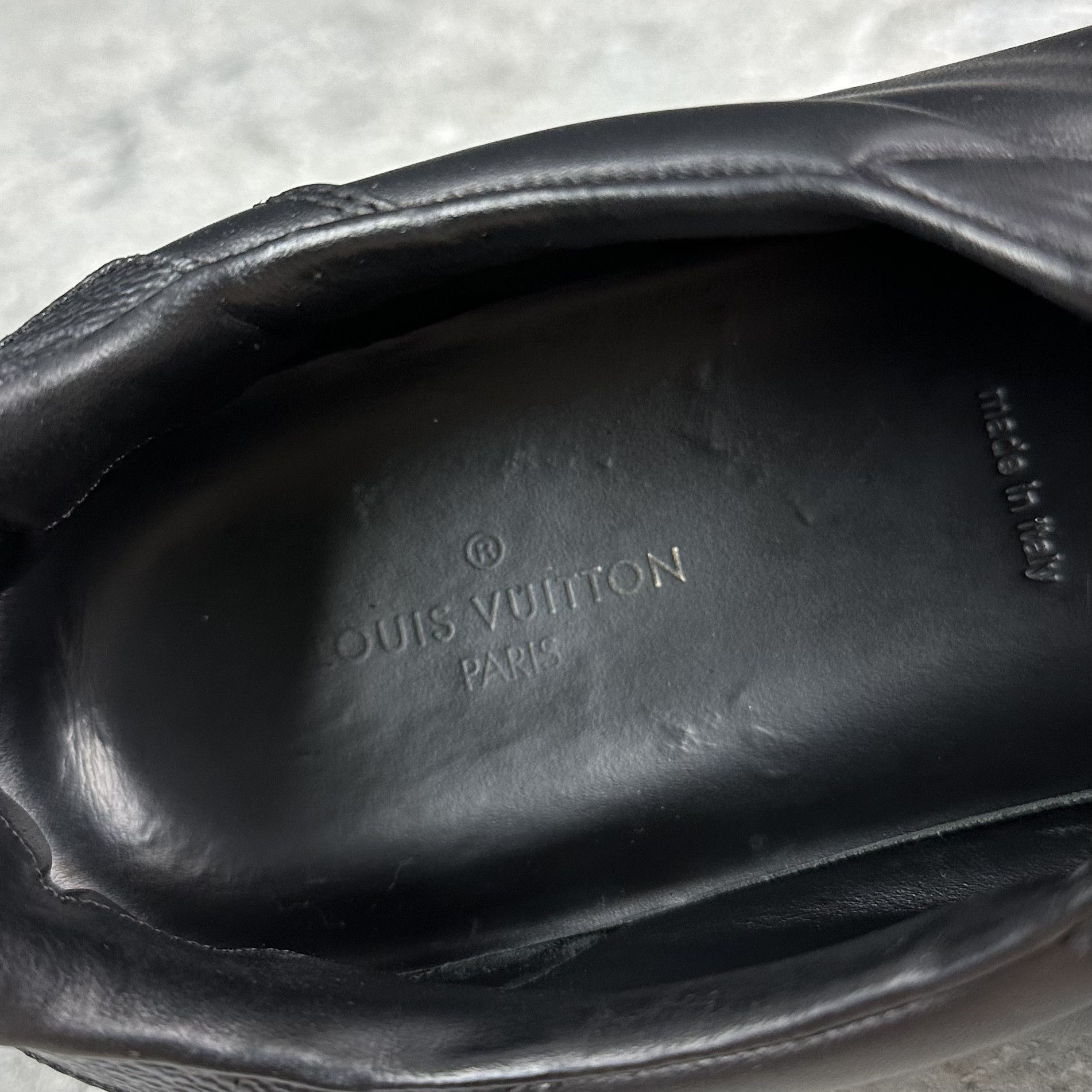 Louis Vuitton Louis Vuitton Rivoli Sneaker Leather Monogram Canva Size US 8.5 / EU 41-42 - 24 Thumbnail