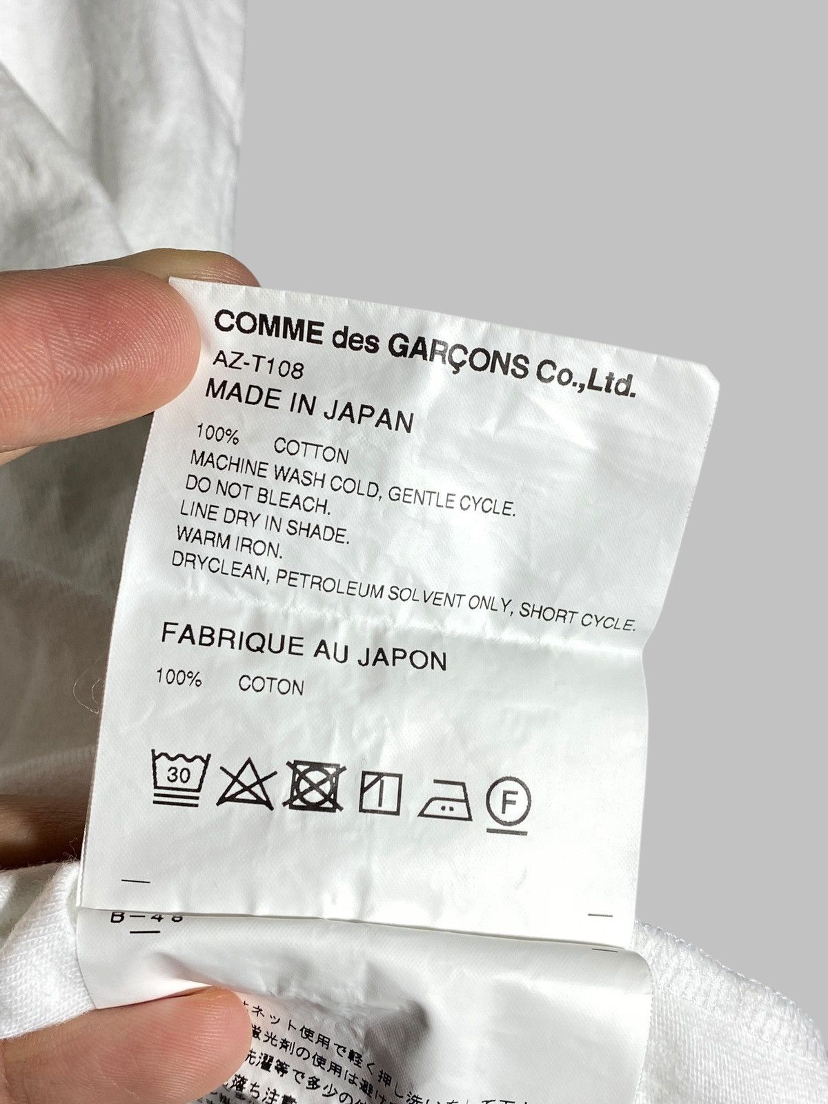 Comme des Garcons Comme Des Garçons CDG Play Patch Heart Logo White Size US M / EU 48-50 / 2 - 11 Thumbnail