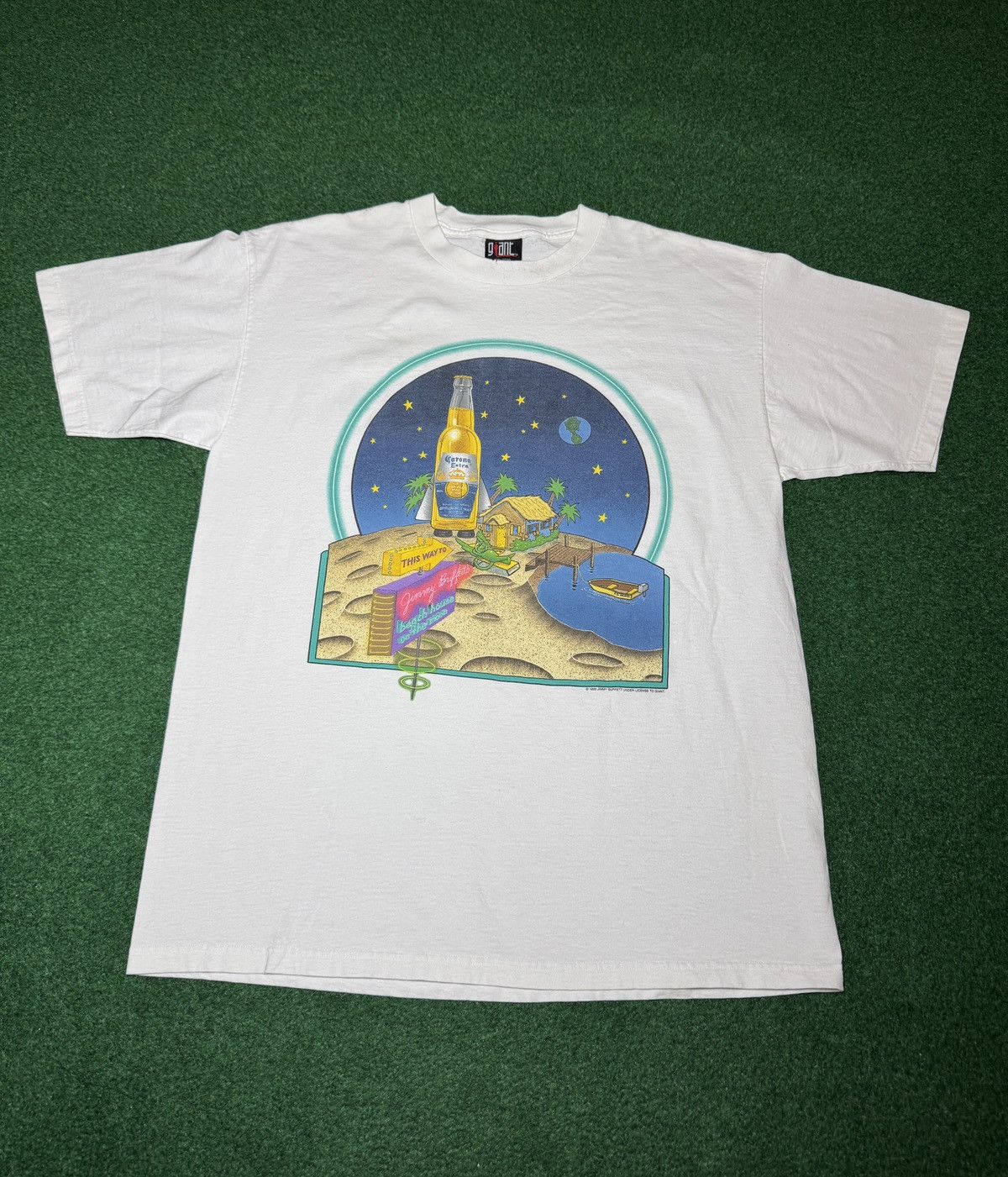 Giant Jimmy Buffet Beach House On The Moon L/XL 22x30 T Shirt Size US XL / EU 56 / 4 - 1 Thumbnail