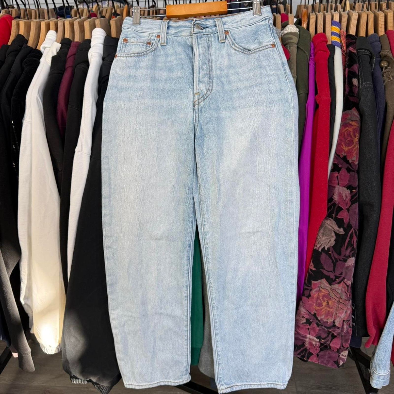 Levi's Levi’s Premium Denim Big E Jeans With Perfect Fade Size US 26 / EU 42 - 2 Thumbnail