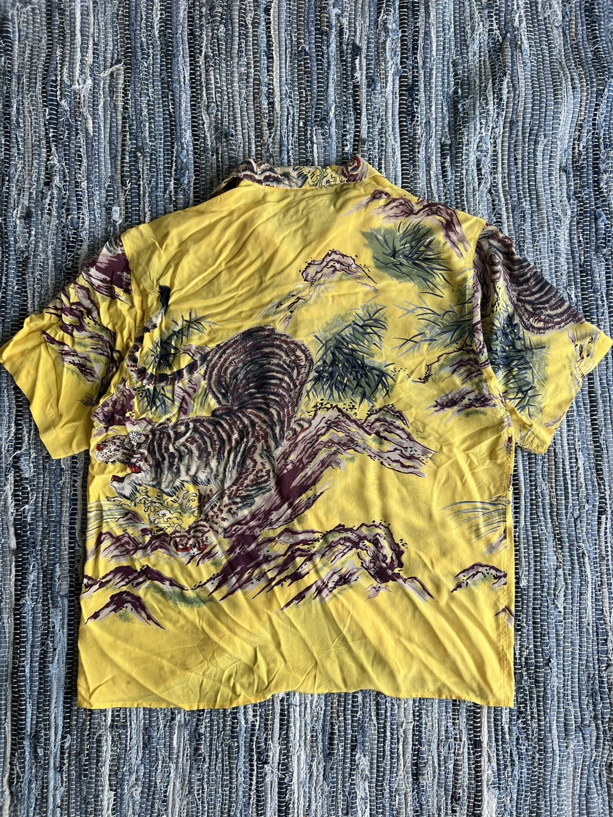 Sun Surf Vintage Big Tiger Ink Painting Loop Collar Rayon Aloha Shirt Size US L / EU 52-54 / 3 - 2 Thumbnail