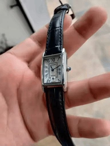 Jewelry 2000s vintage style cute square leather luxury watch Size ONE SIZE - 4 Thumbnail