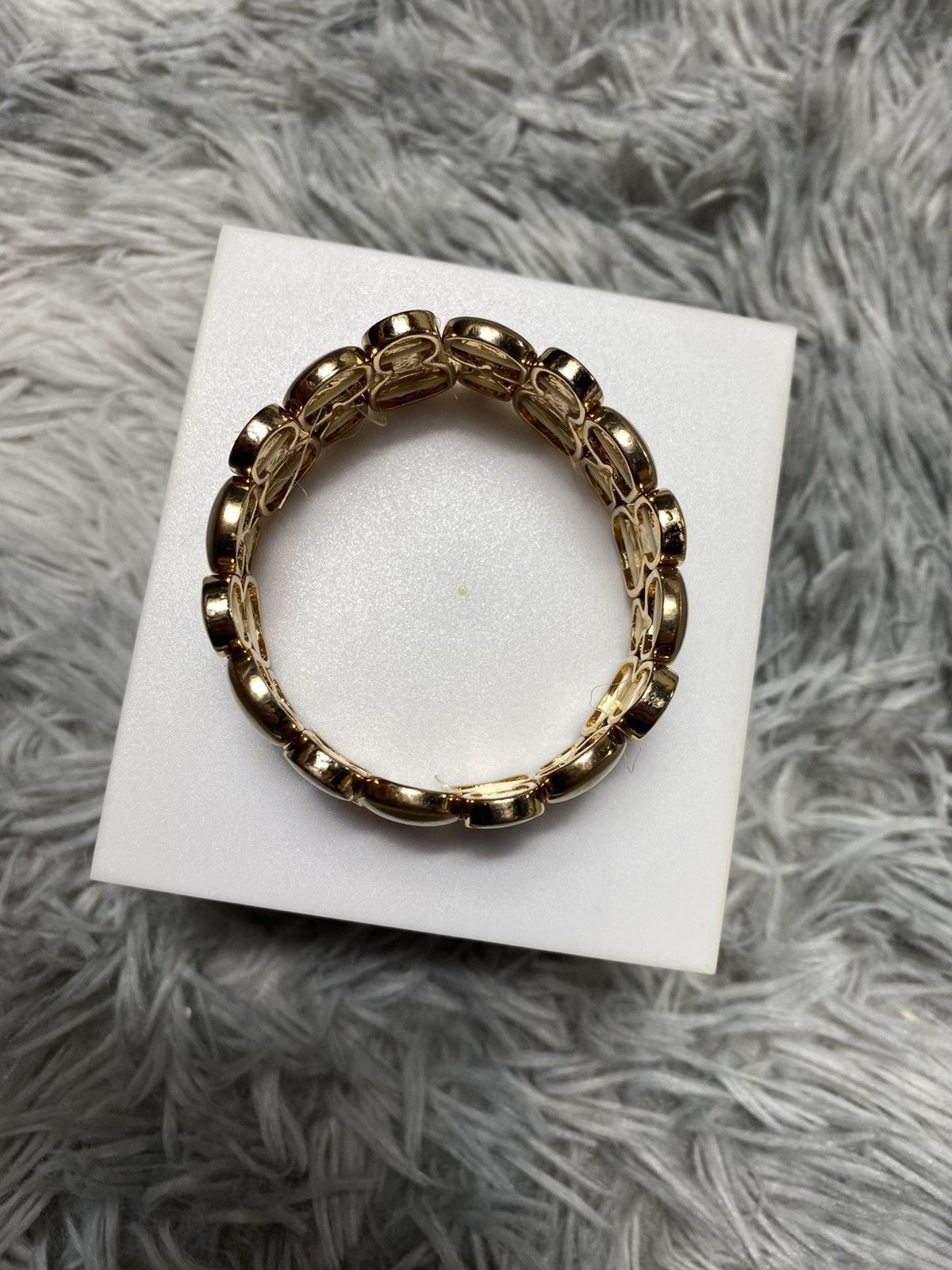 Jewelry Gold-Tone Bracelet with Cracked Glass Effect | Modern Style Size ONE SIZE - 5 Thumbnail