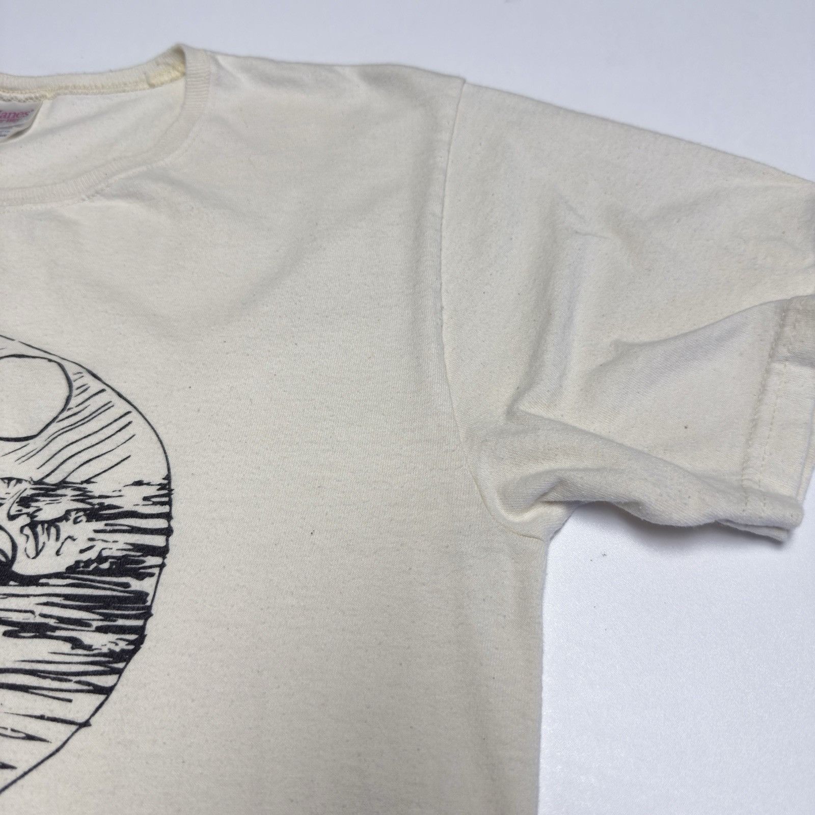Hanes Vintage Moondoggie Art T Shirt Womens Large 21x26 White Y2K Size L / US 10 / IT 46 - 6 Thumbnail