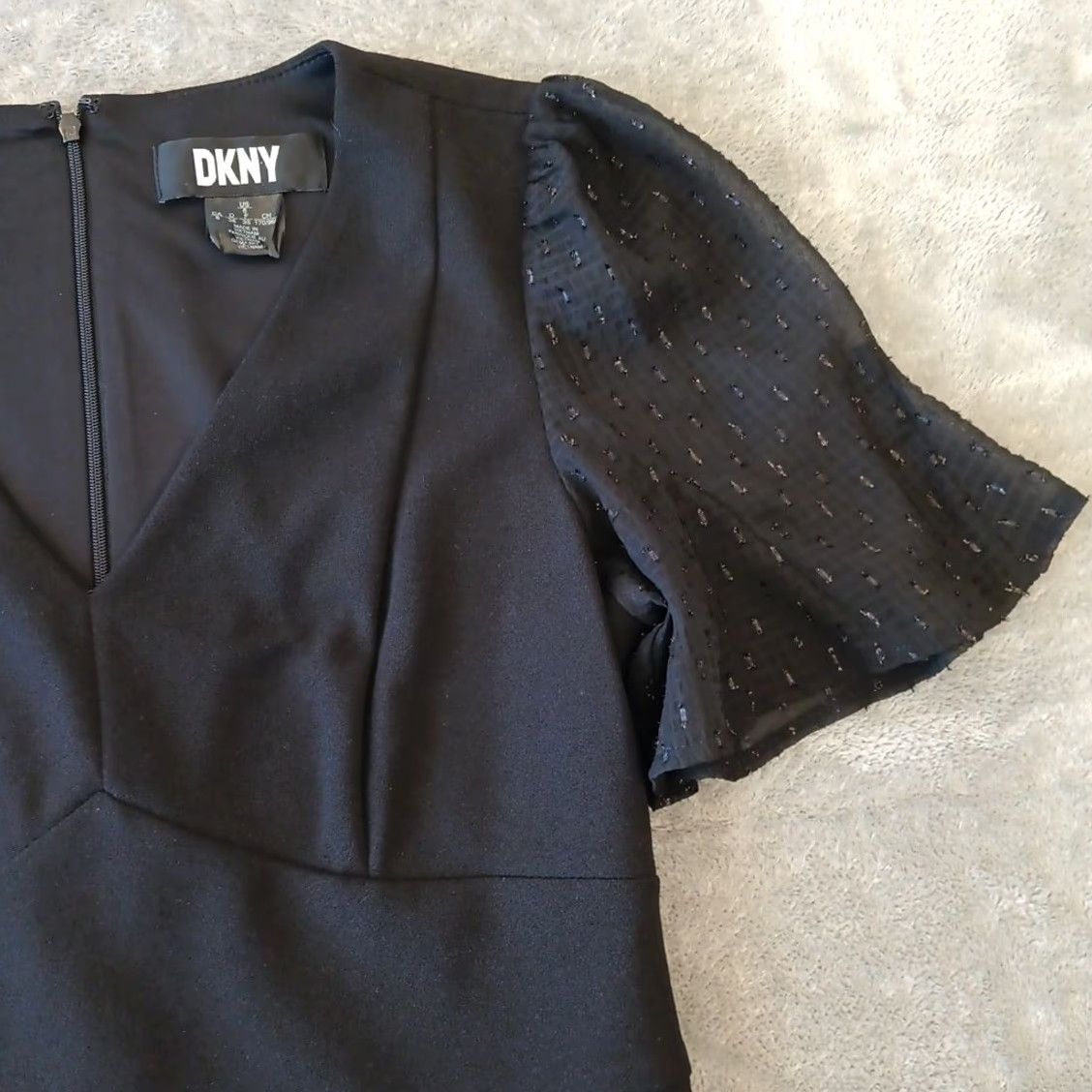 DKNY DKNY Pencil Dress Size 6 Black Short Sleeve V Neck Knee Length Women Party/Cocktail Business Dress Size 28" / US 6 / IT 42 - 4 Thumbnail