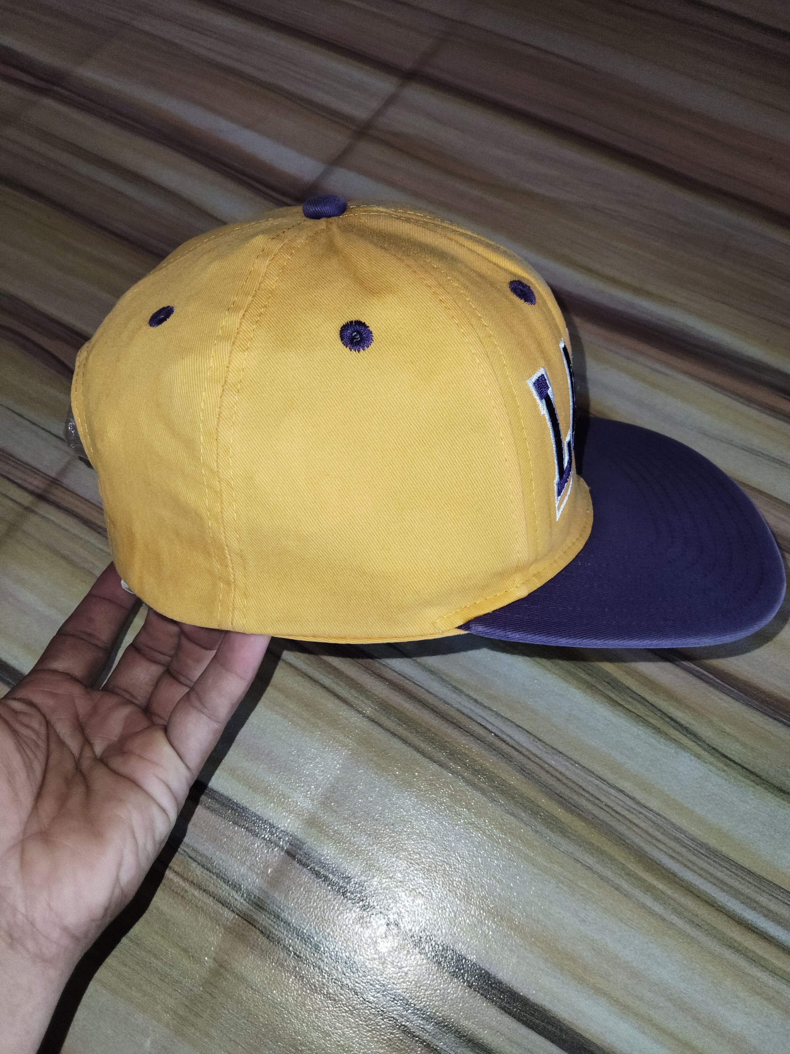 Adidas Vintage ADIDAS x NBA LAKERS Taiwan Size ONE SIZE - 3 Thumbnail
