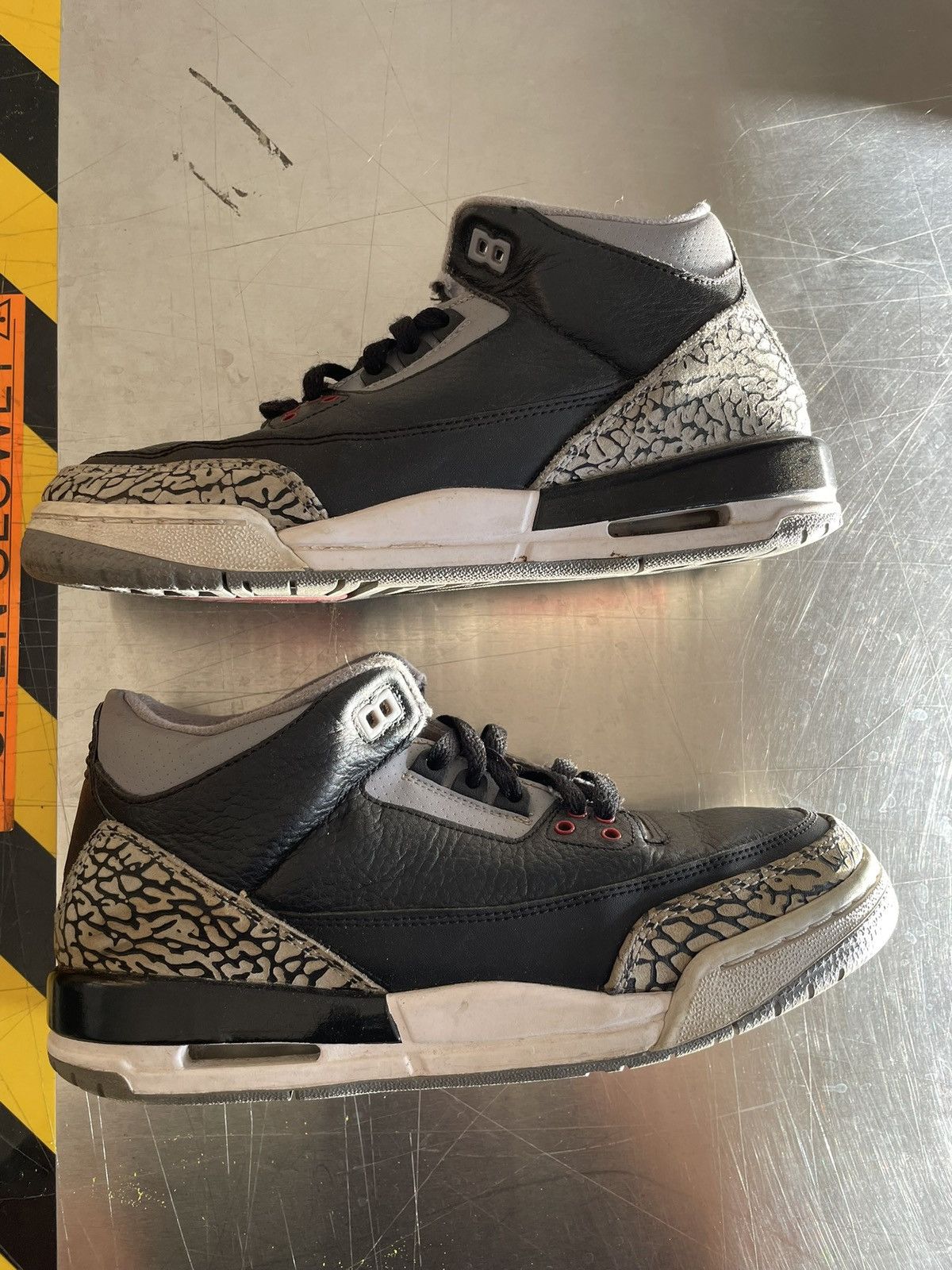 Jordan Brand Air Jordan III 3 Black Cement Elephant Print Size 7Y 7 Size US 7 / EU 40 - 6 Thumbnail