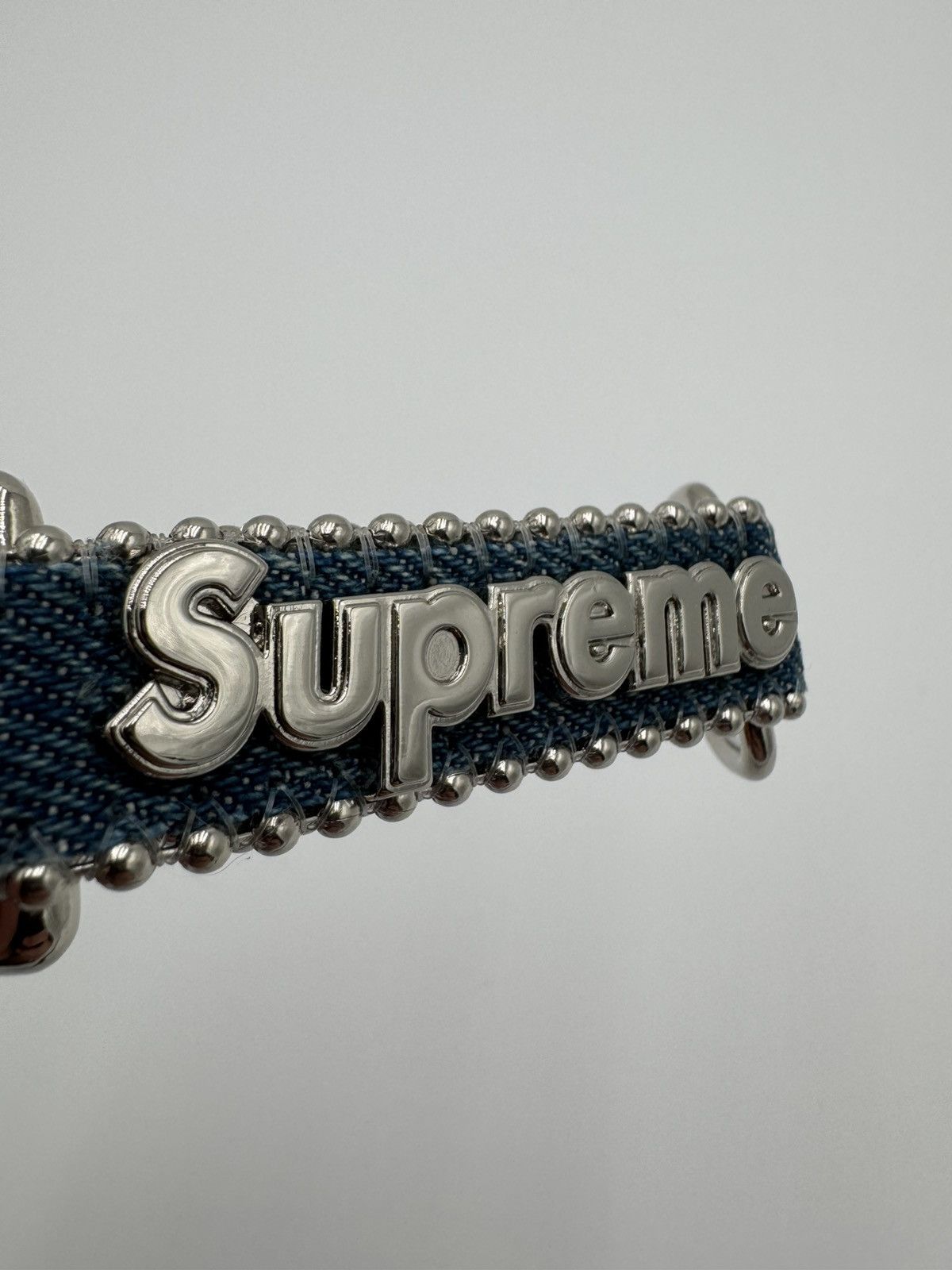 小物 Supreme x b.b. Simon Denim Keychain Camo Supreme b.b. Simon Denim Keychain (SS25) - $68