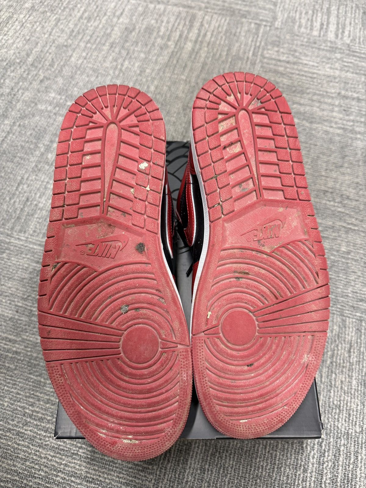 Jordan Brand Jordan 1 Low SE Patent Varsity Red Size US 12 / EU 45 - 6 Thumbnail