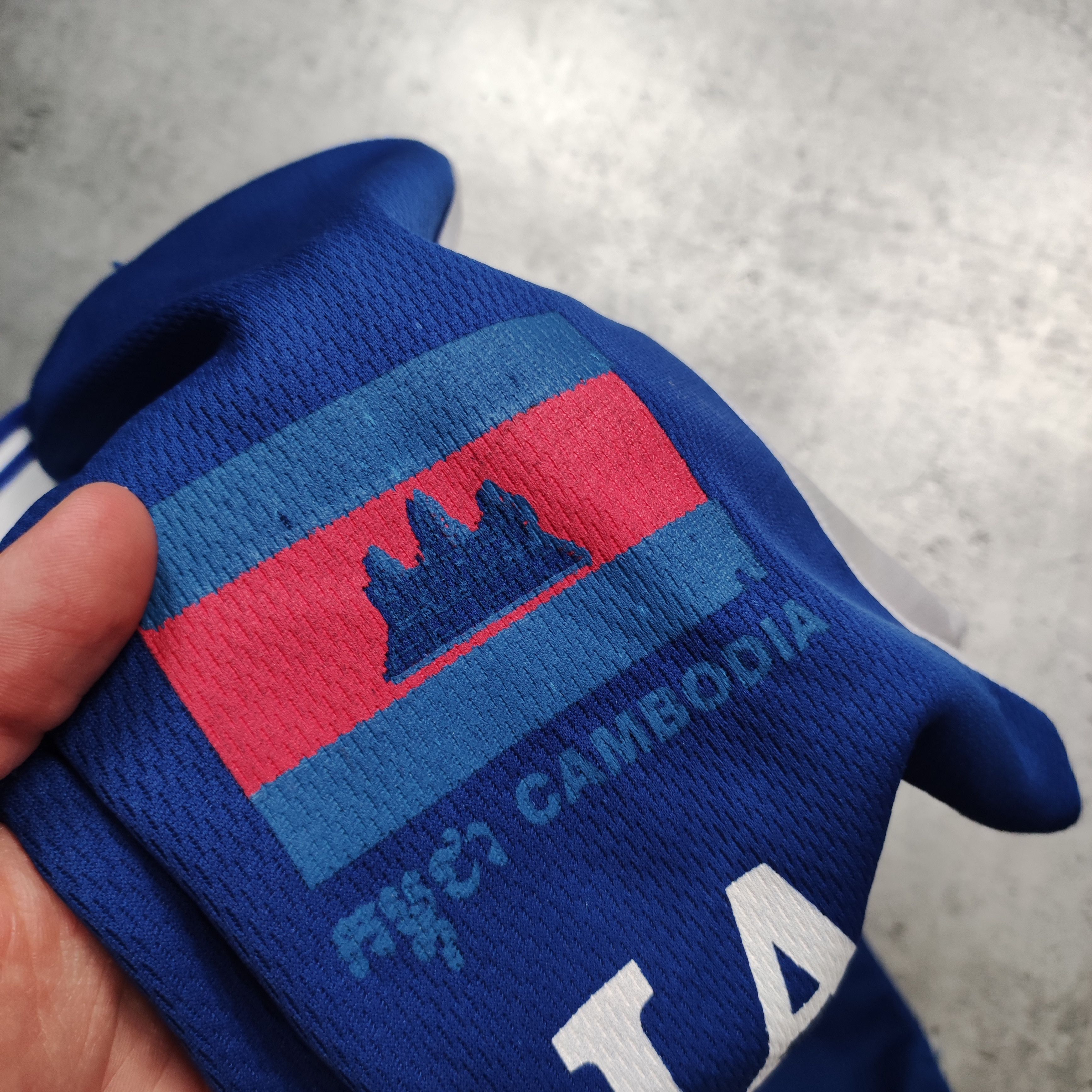 Vintage Vintage RARE 90s Football x Cambodian National Jersey Size US S / EU 44-46 / 1 - 6 Thumbnail